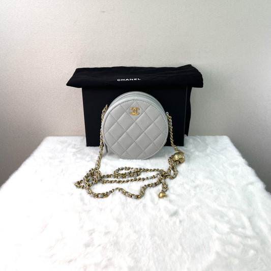 Chanel - Other - Leather - Grey - (mini)