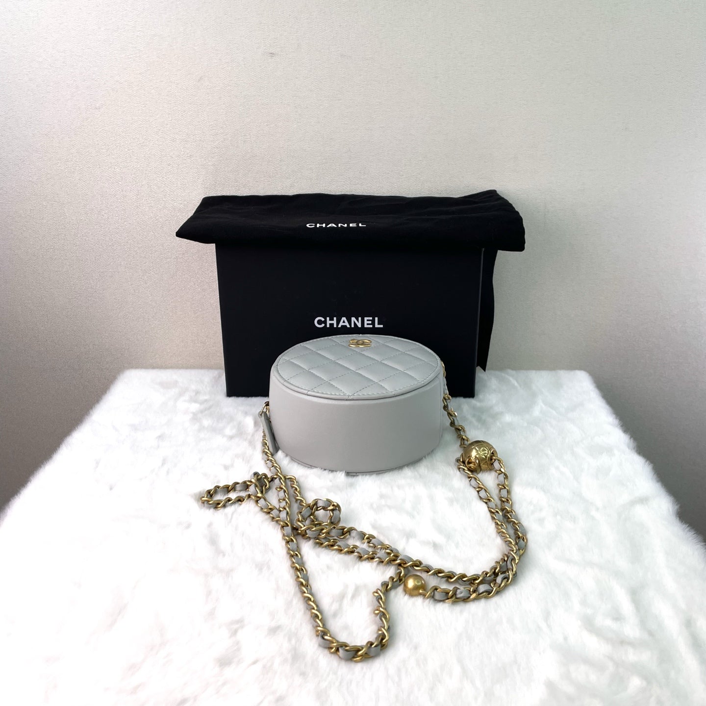 Chanel - Other - Leather - Grey - (mini)