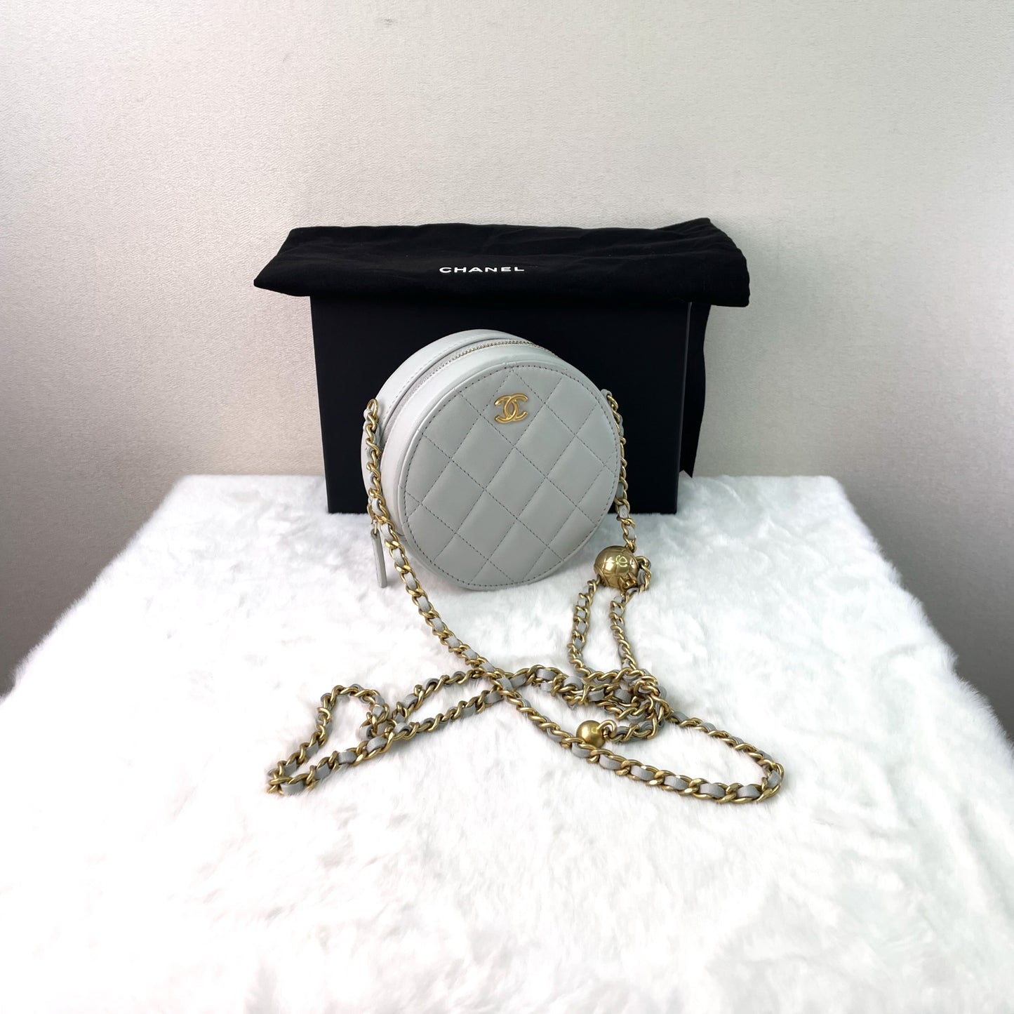 Chanel - Other - Leather - Grey - (mini)
