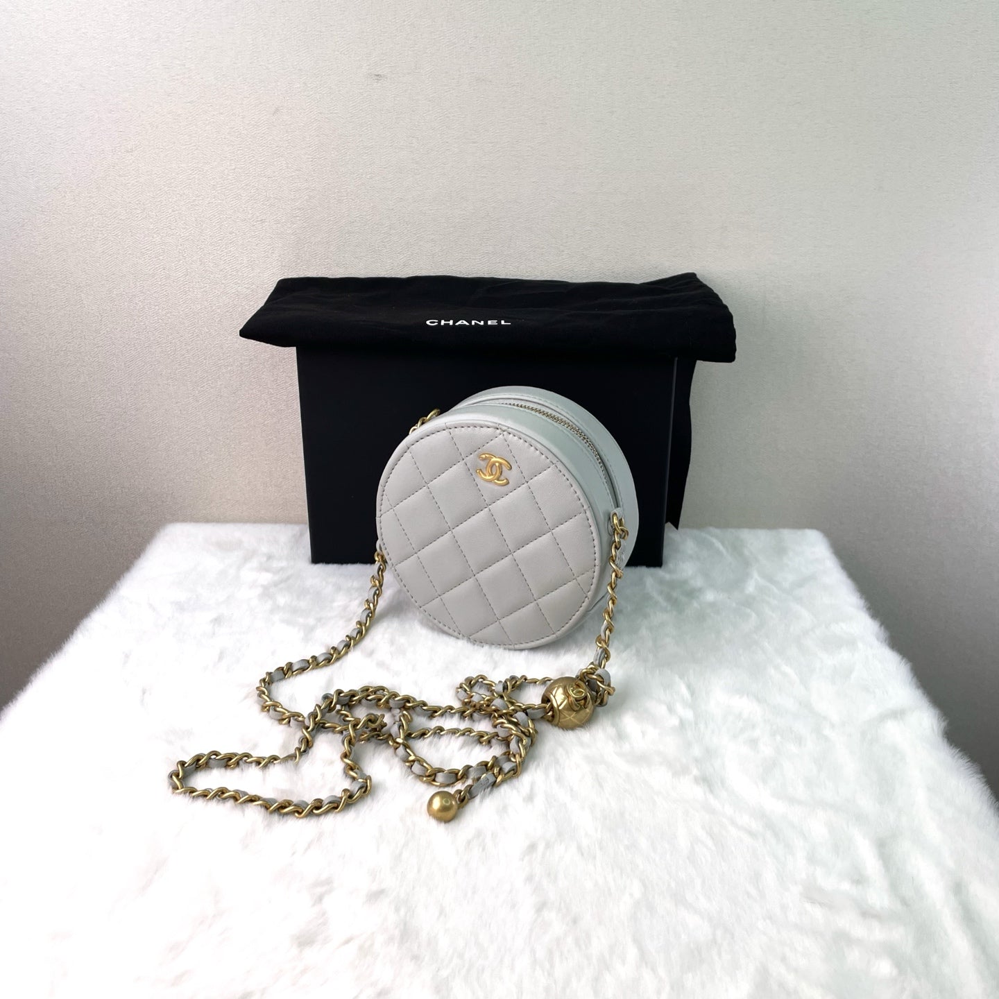 Chanel - Other - Leather - Grey - (mini)