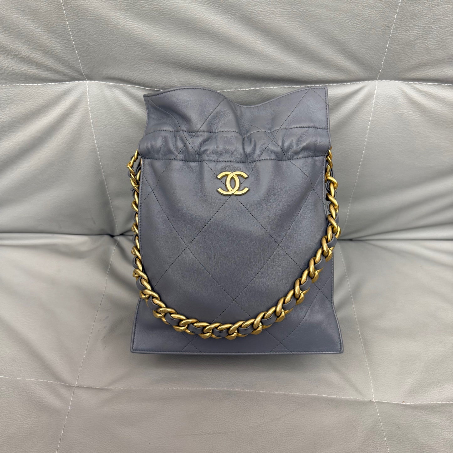 Chanel - Other - Leather - Grey - (small)