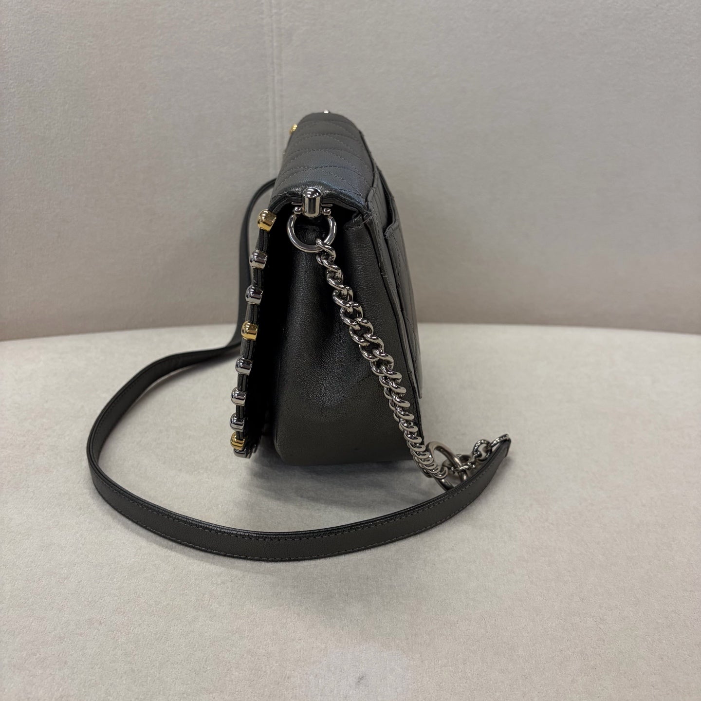 Chanel - Other - Leather - Grey - (small)