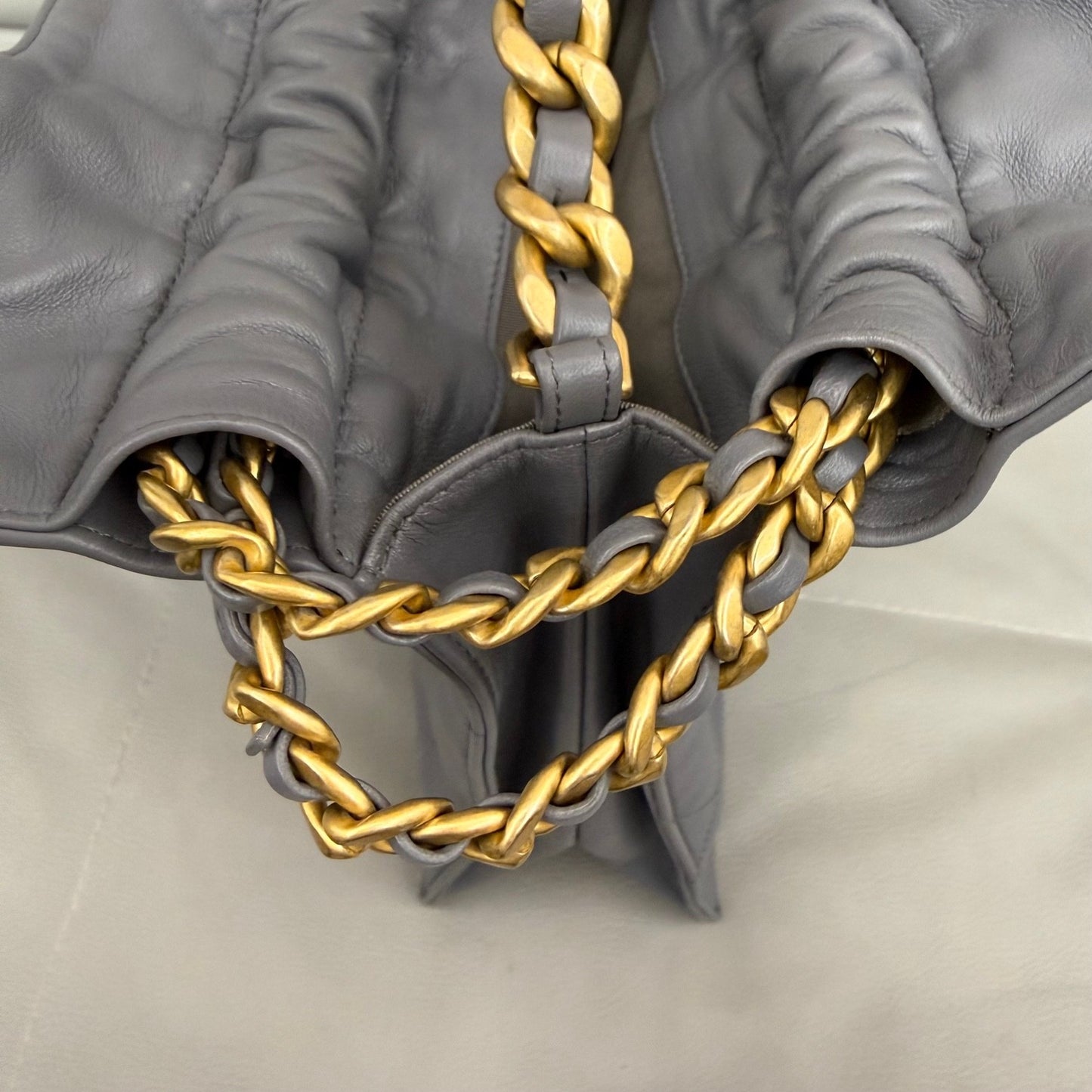 Chanel - Other - Leather - Grey - (small)