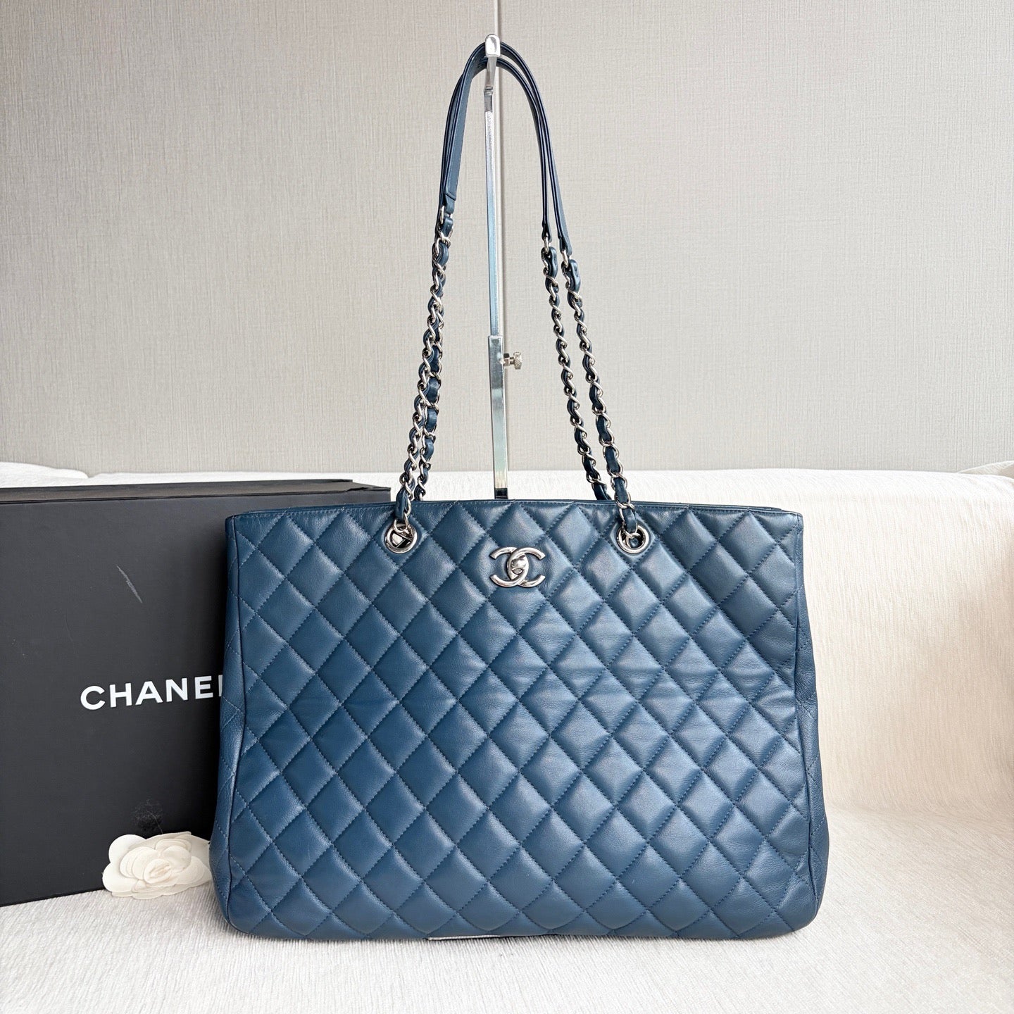 Chanel - Other - Leather - Navy - (large)