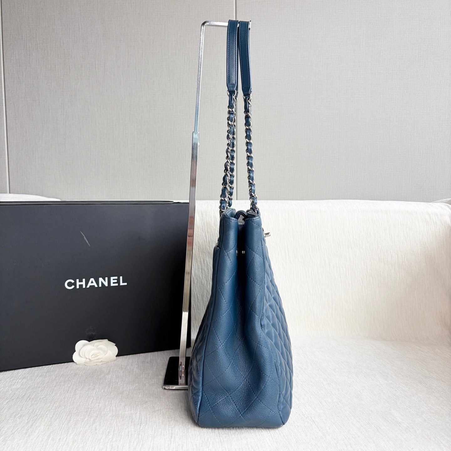 Chanel - Other - Leather - Navy - (large)