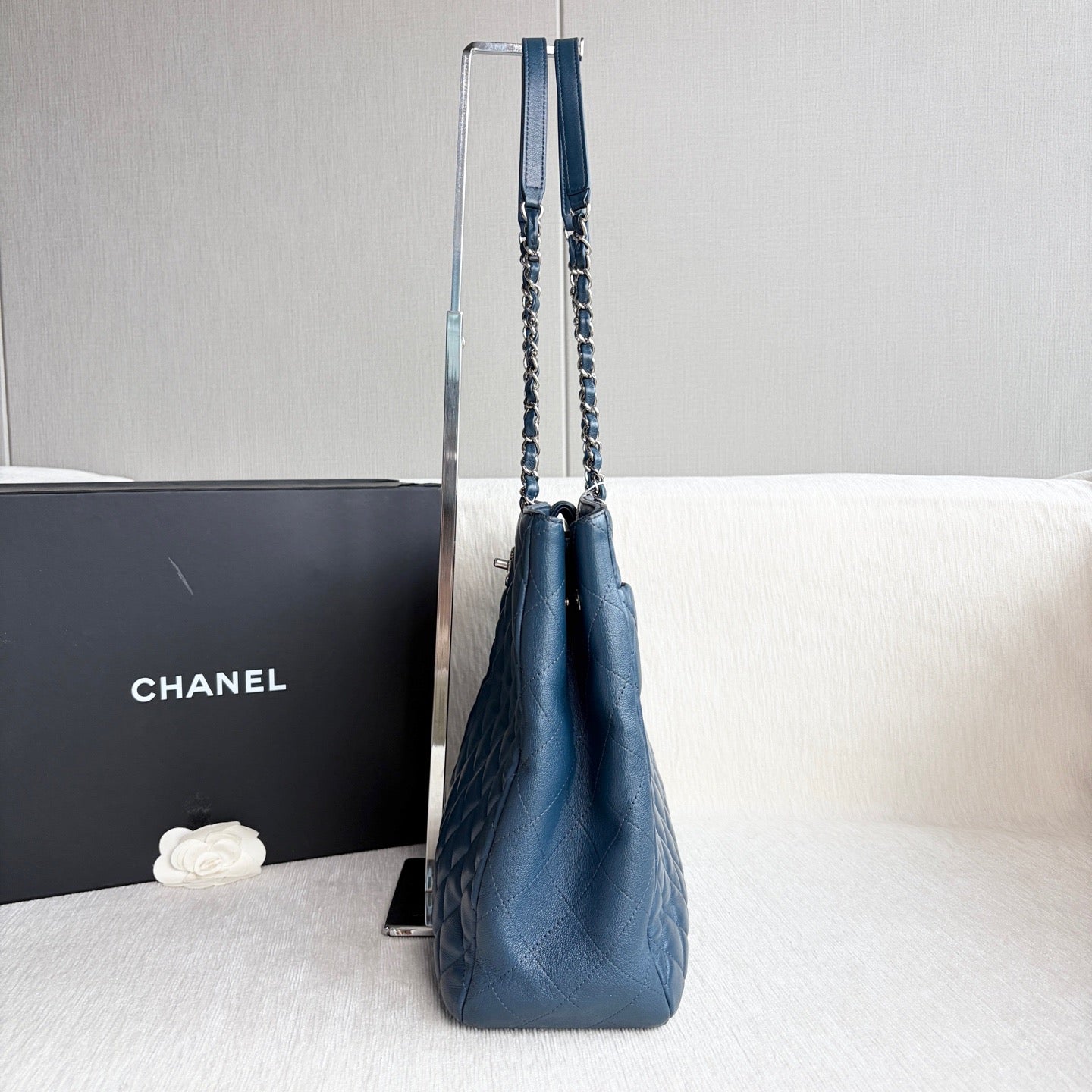 Chanel - Other - Leather - Navy - (large)