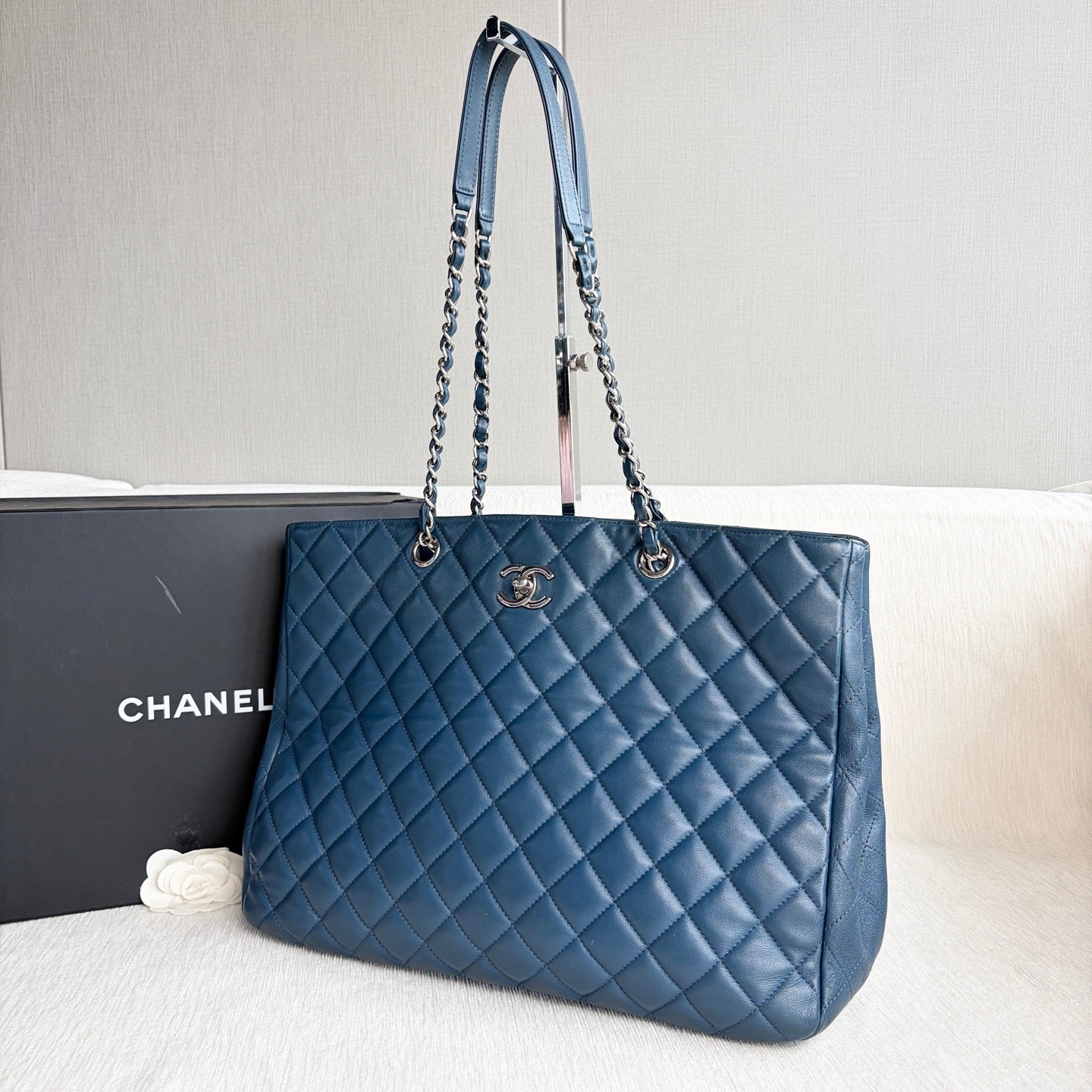 Chanel - Other - Leather - Navy - (large)