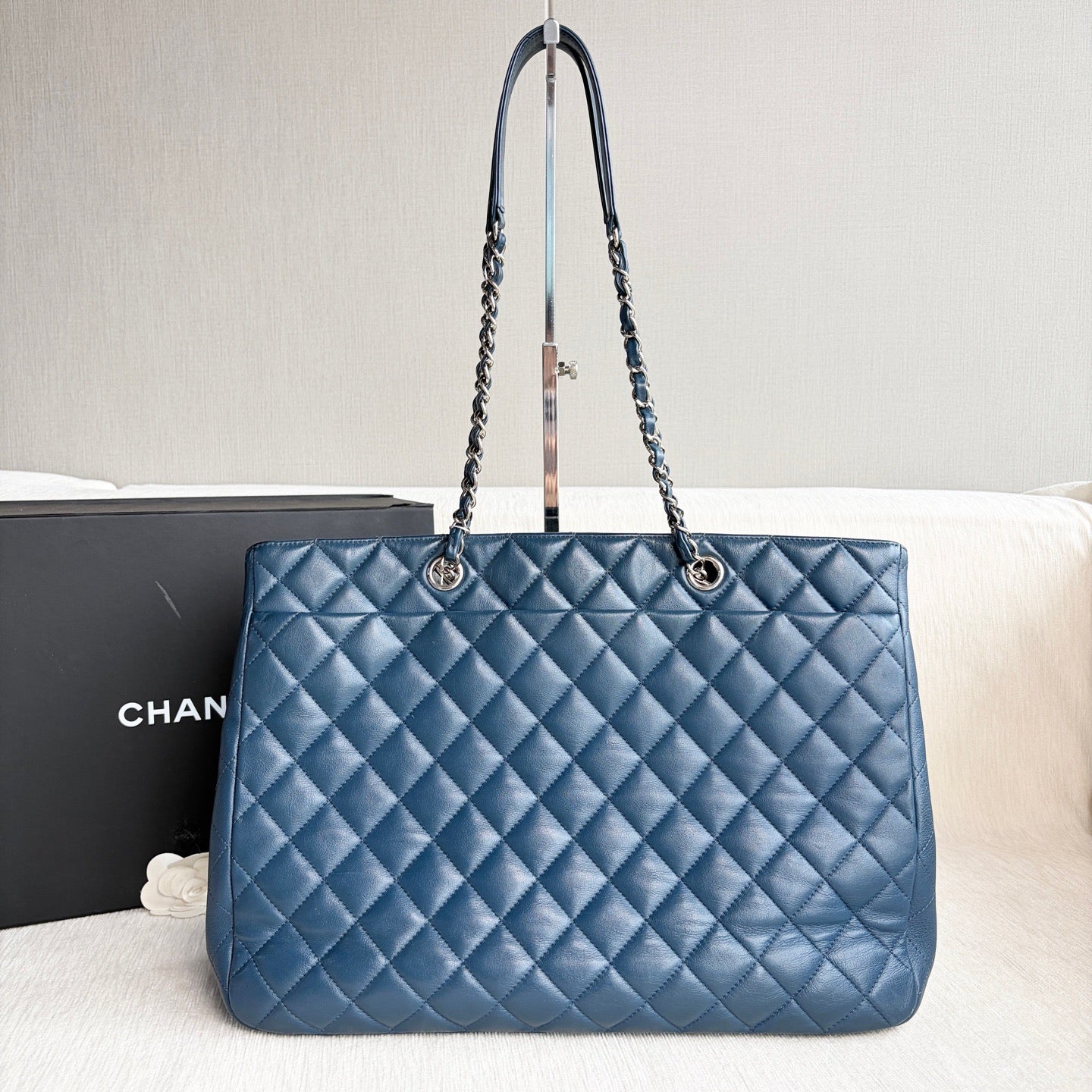 Chanel - Other - Leather - Navy - (large)