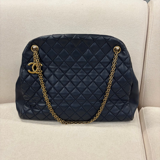 Chanel - Other - Leather - Navy - (medium)
