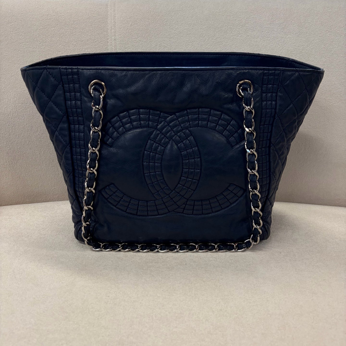 Chanel - Other - Leather - Navy - (medium)