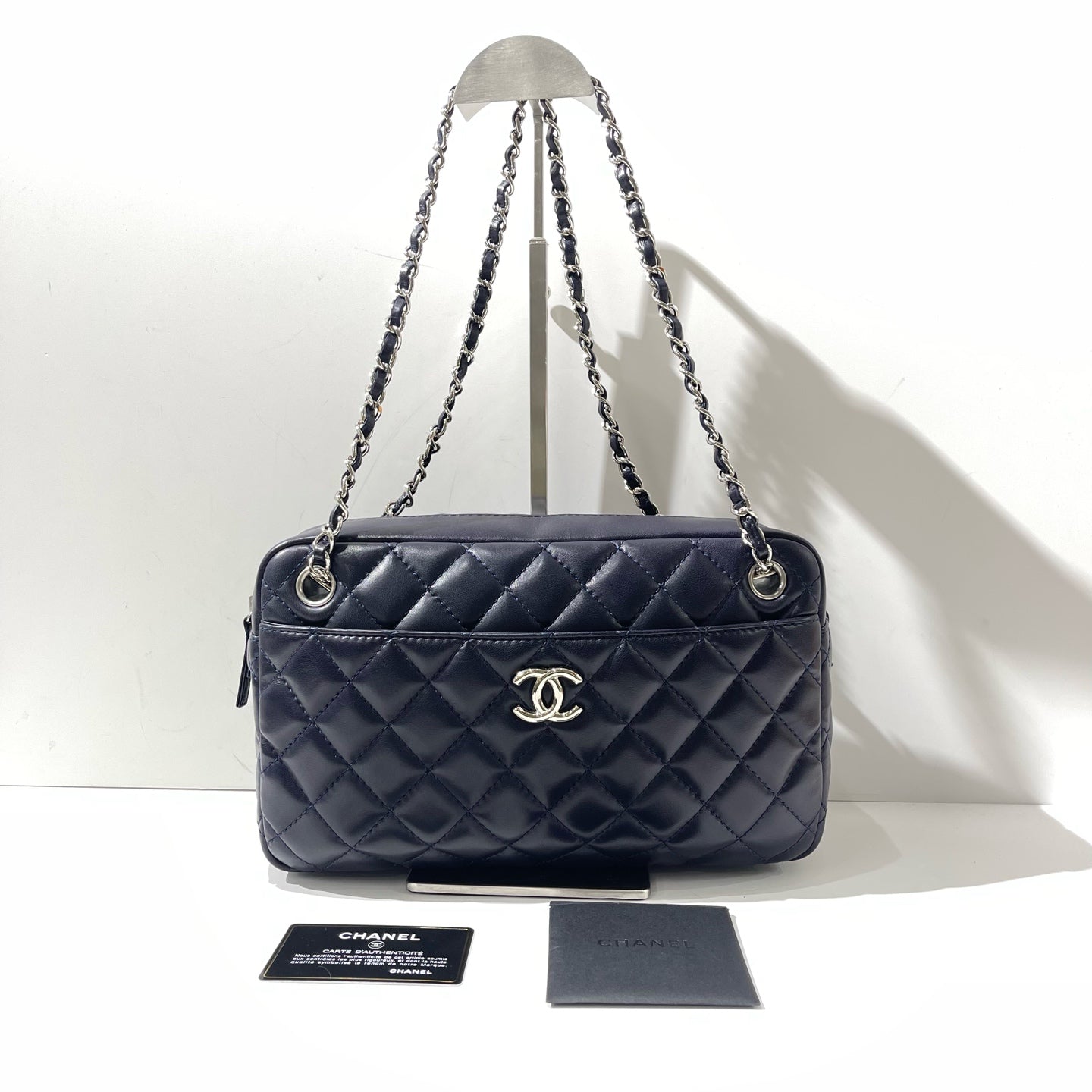 Chanel - Other - Leather - Navy - (medium)