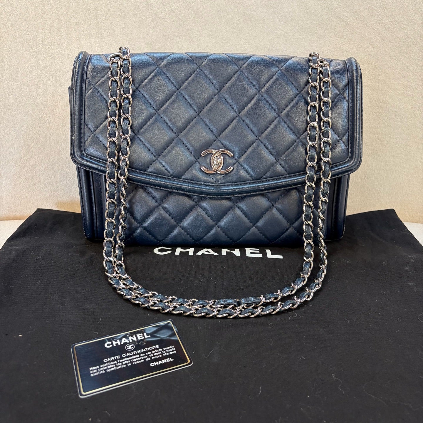 Chanel - Other - Leather - Navy - (medium)