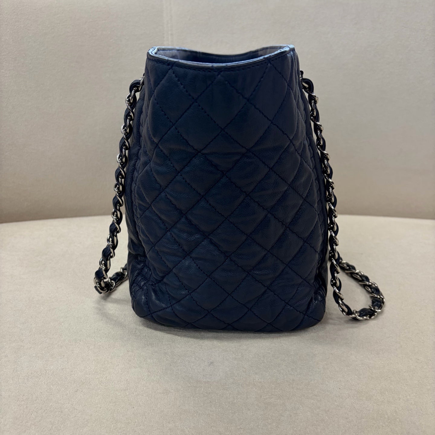 Chanel - Other - Leather - Navy - (medium)