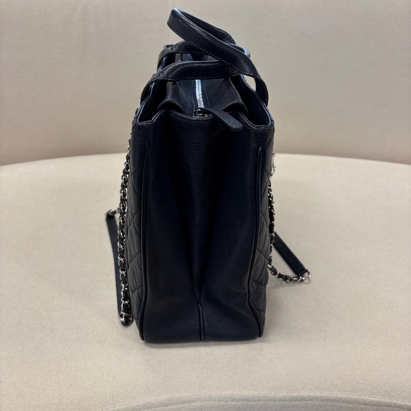 Chanel - Other - Leather - Navy - (medium)