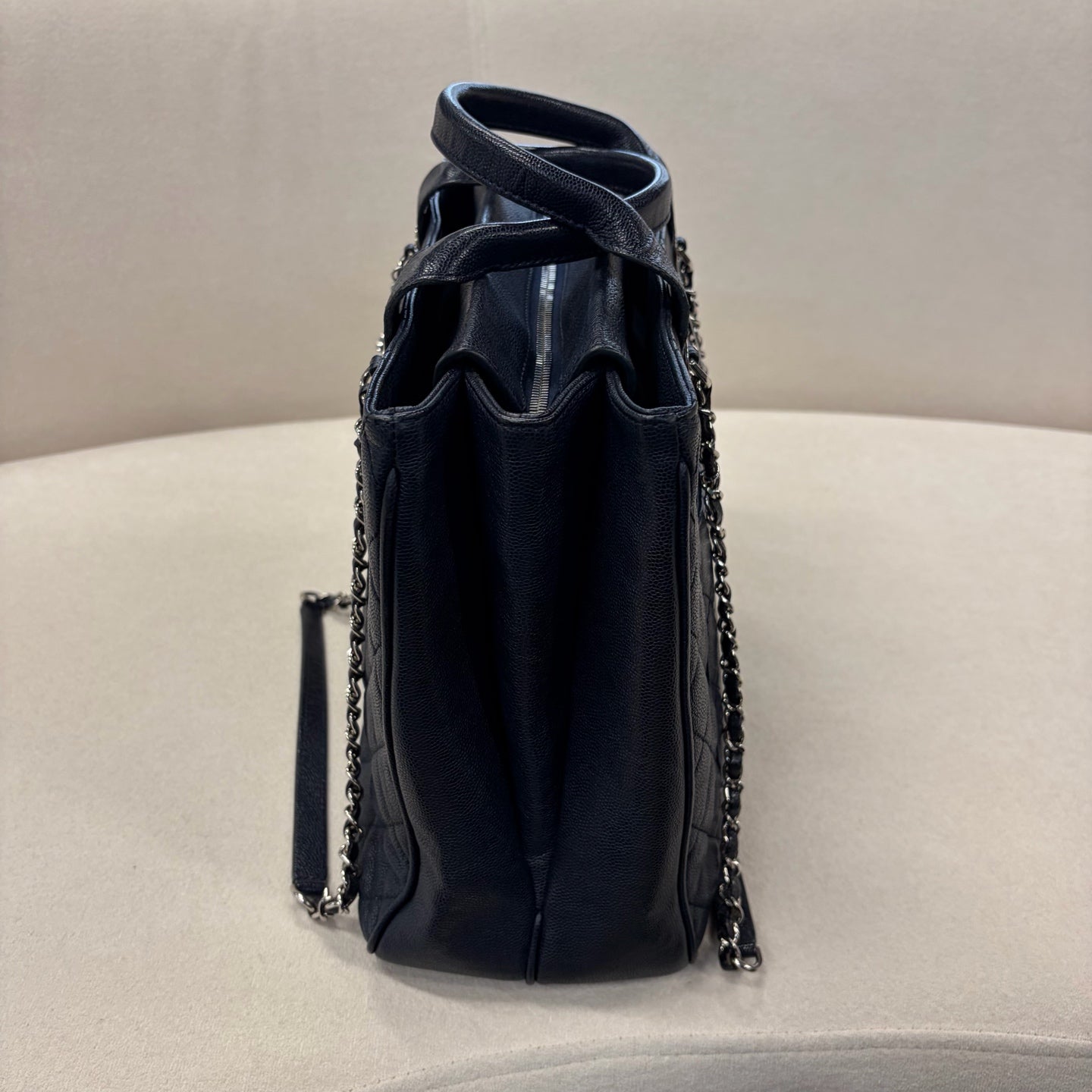 Chanel - Other - Leather - Navy - (medium)