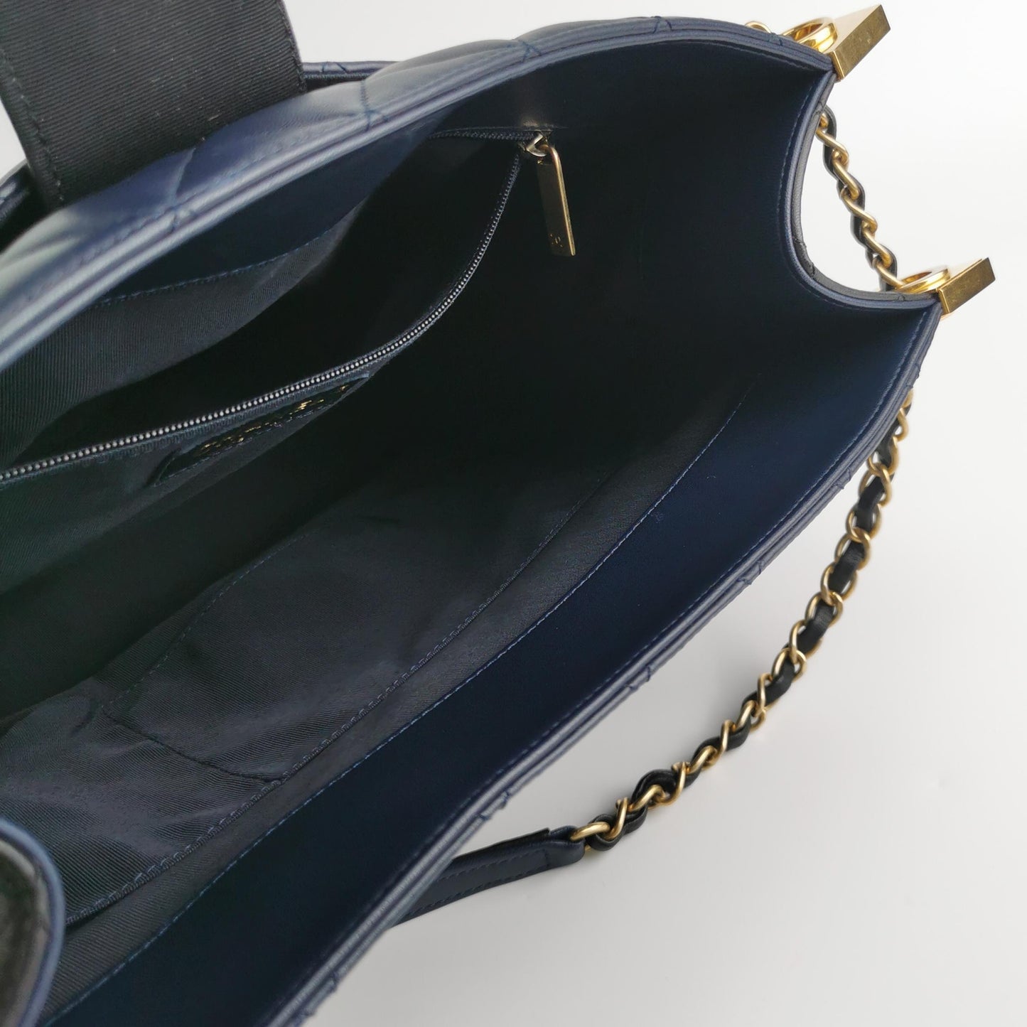 Chanel - Other - Leather - Navy - (medium)