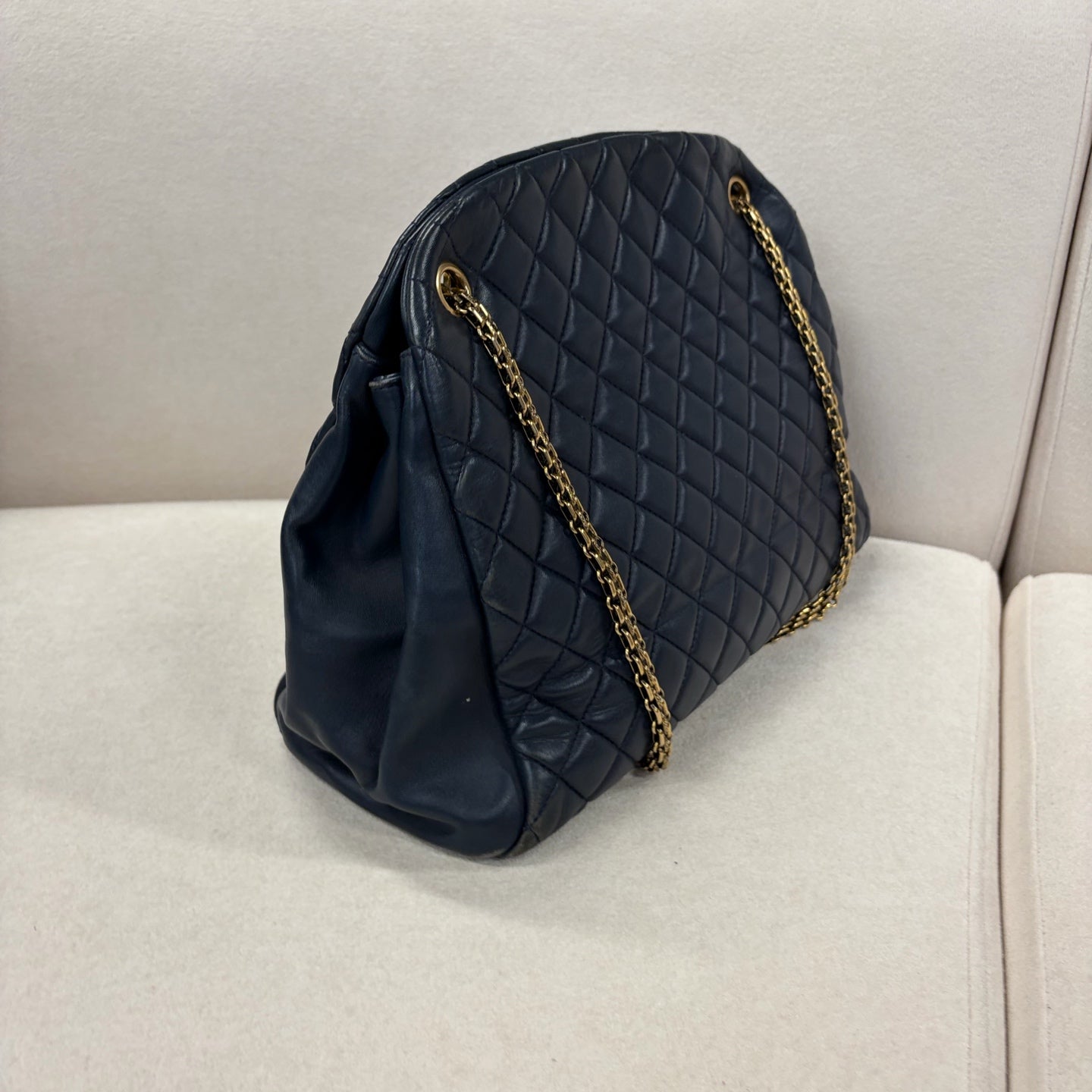 Chanel - Other - Leather - Navy - (medium)