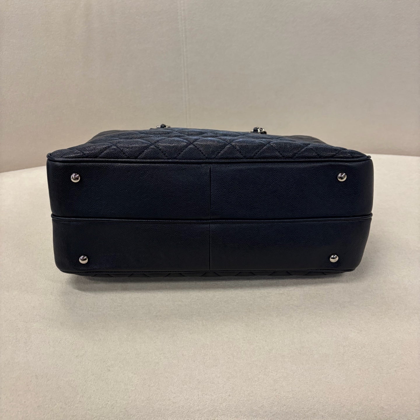 Chanel - Other - Leather - Navy - (medium)