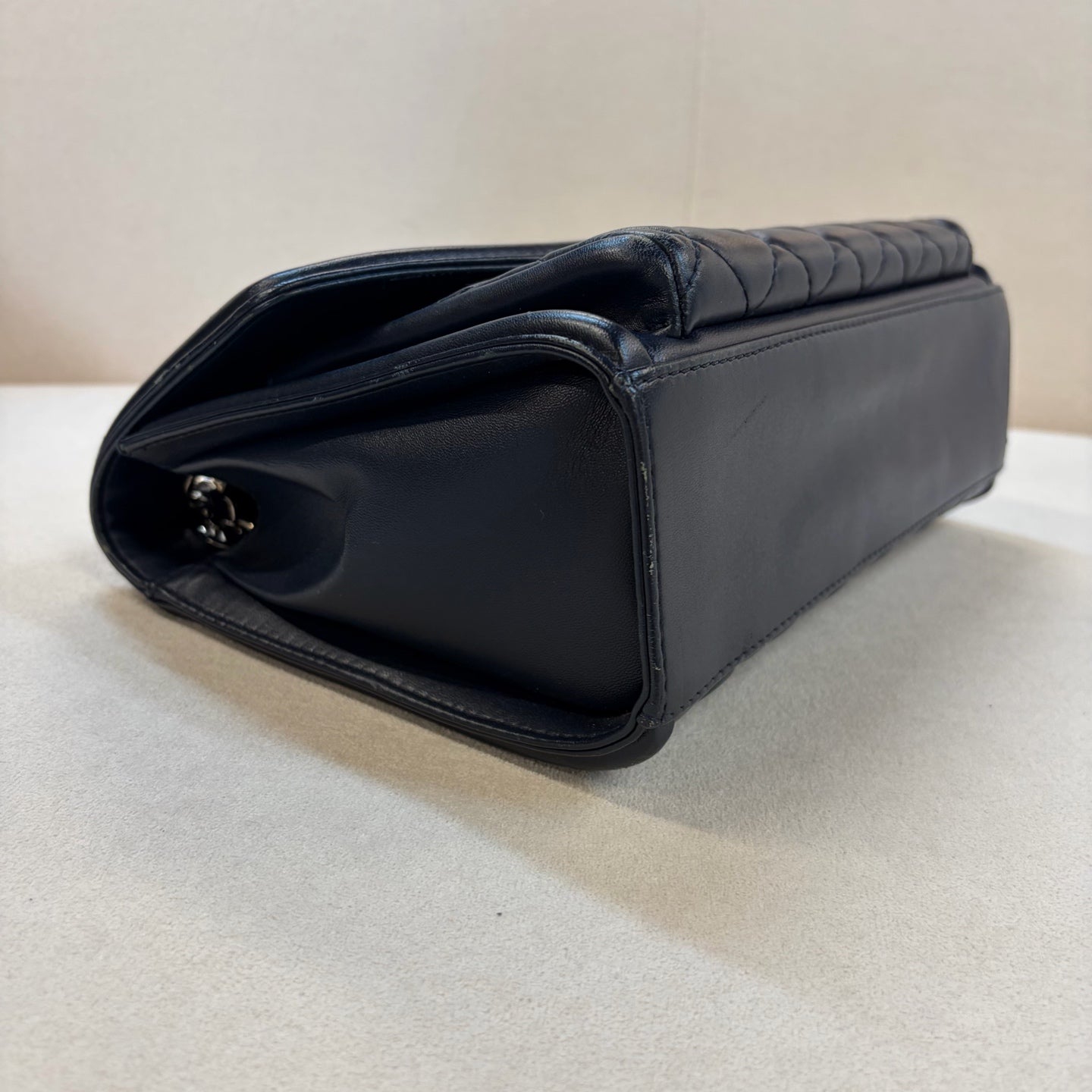 Chanel - Other - Leather - Navy - (medium)
