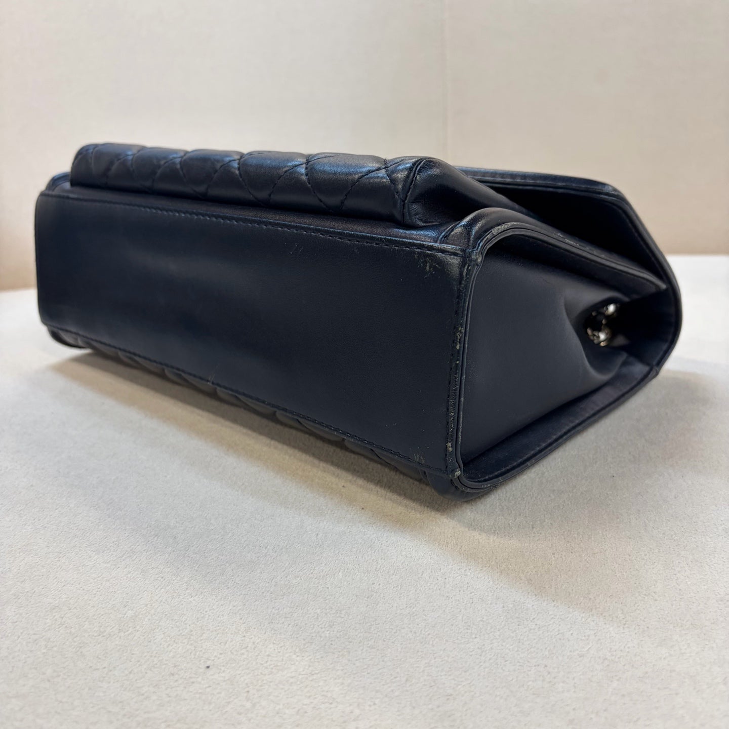 Chanel - Other - Leather - Navy - (medium)