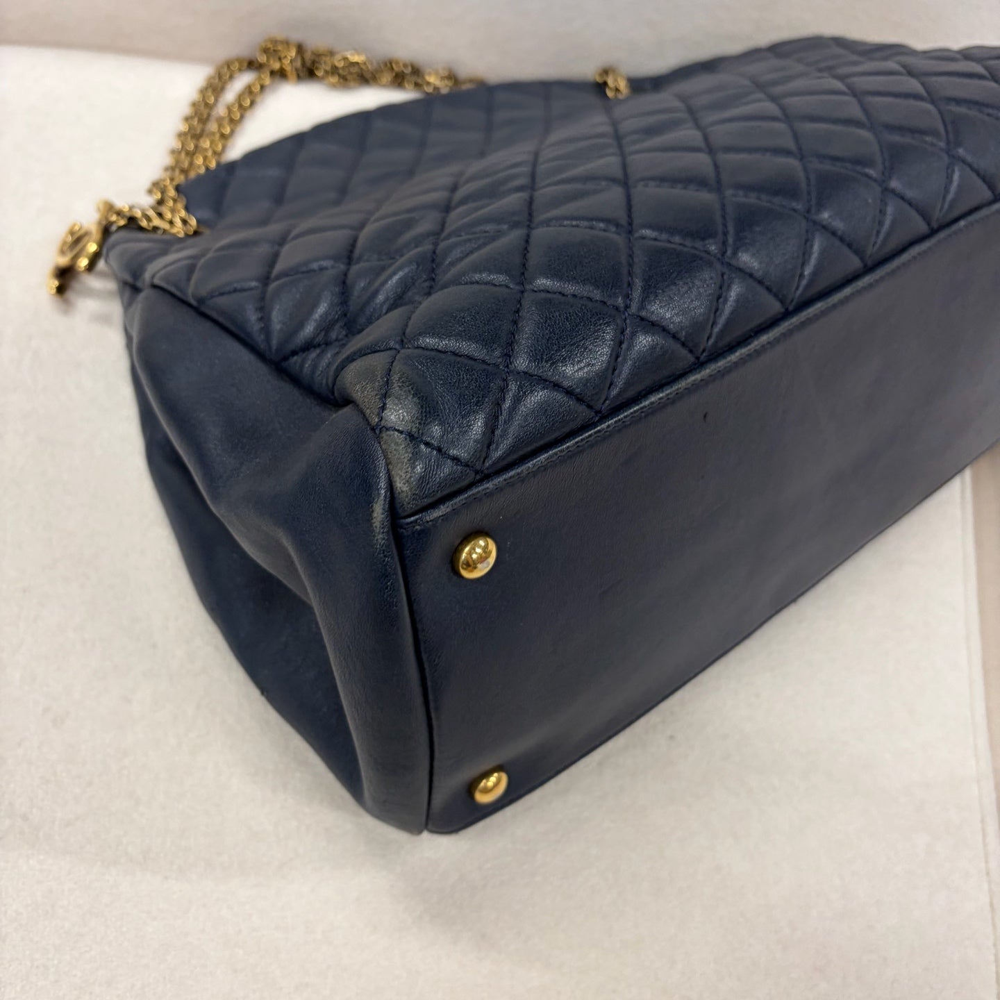 Chanel - Other - Leather - Navy - (medium)
