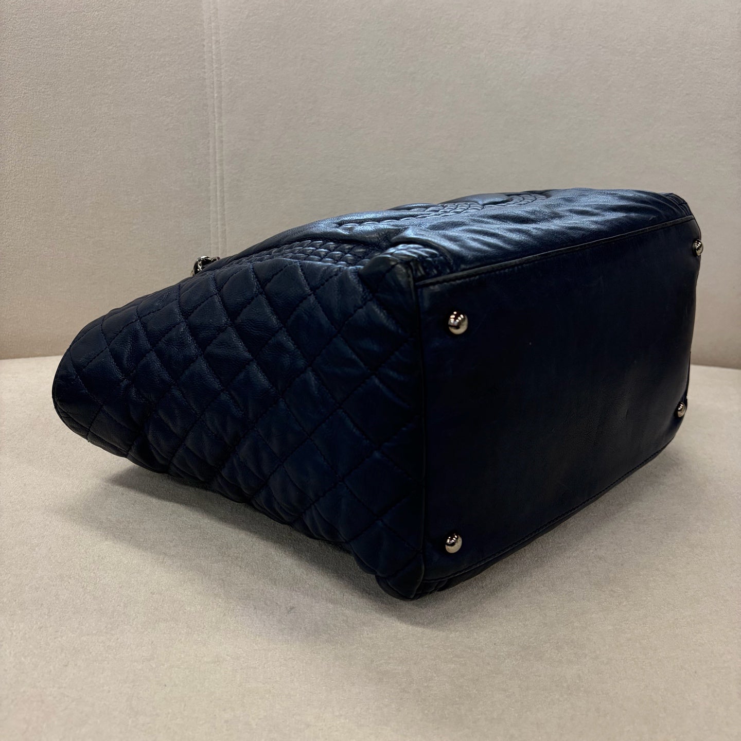 Chanel - Other - Leather - Navy - (medium)