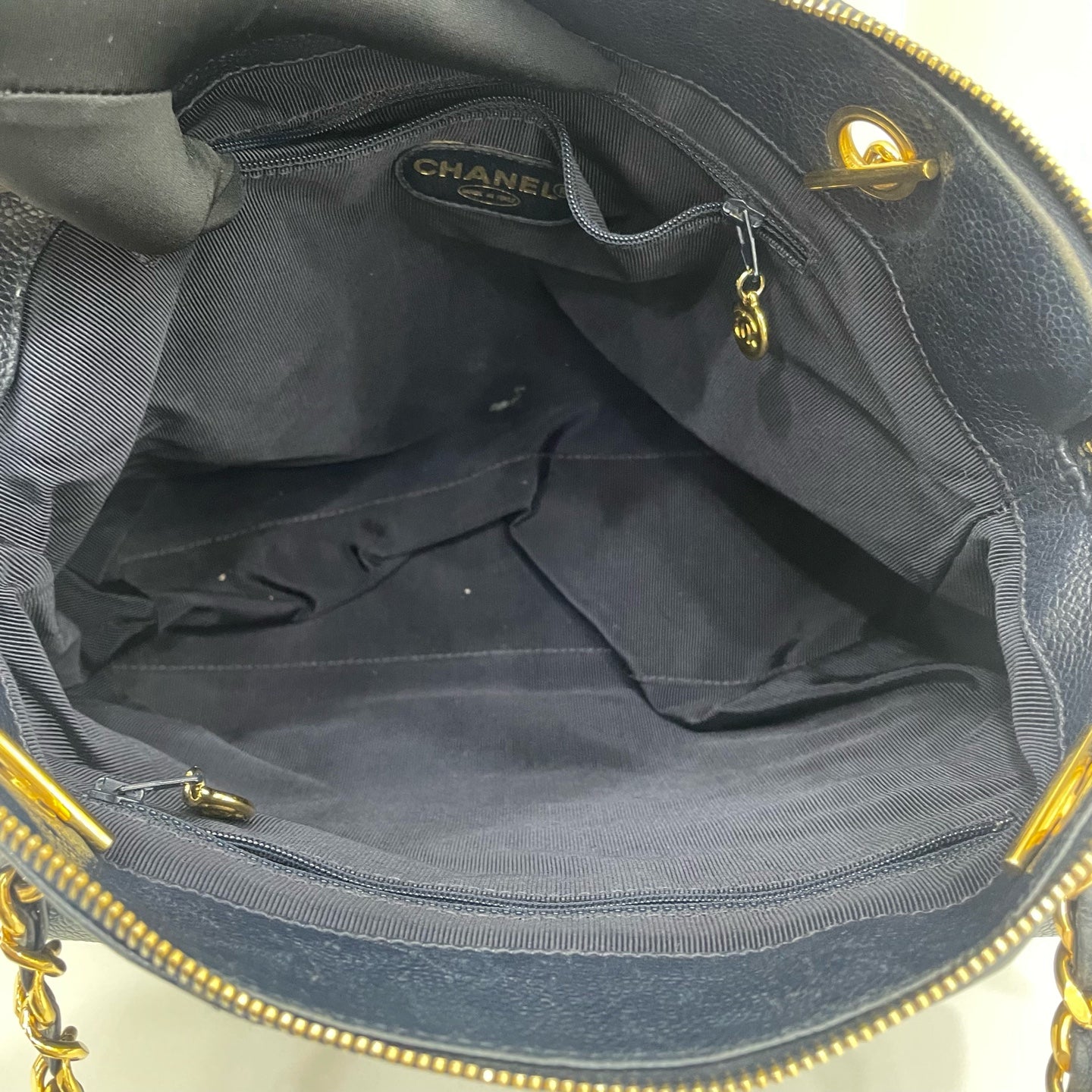 Chanel - Other - Leather - Navy - (medium)