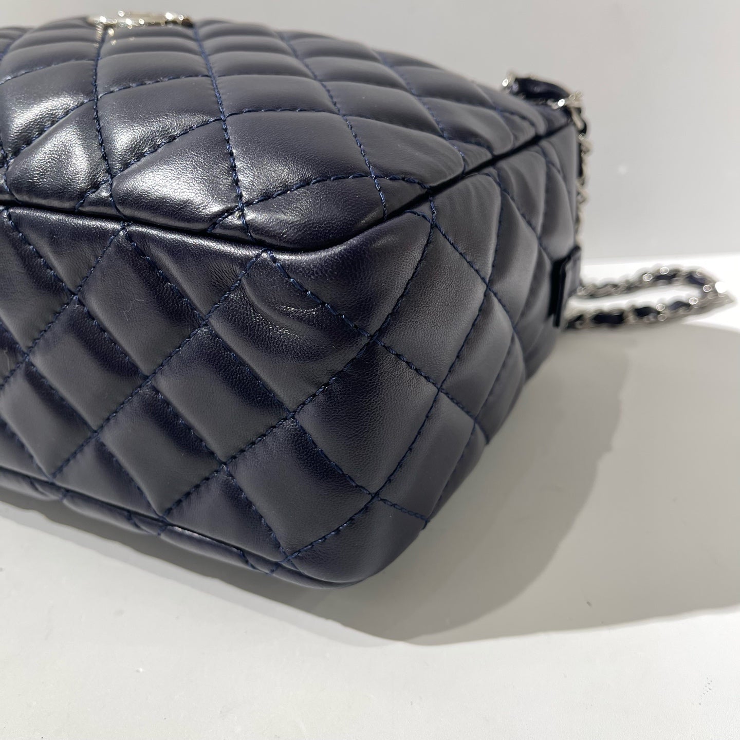 Chanel - Other - Leather - Navy - (medium)