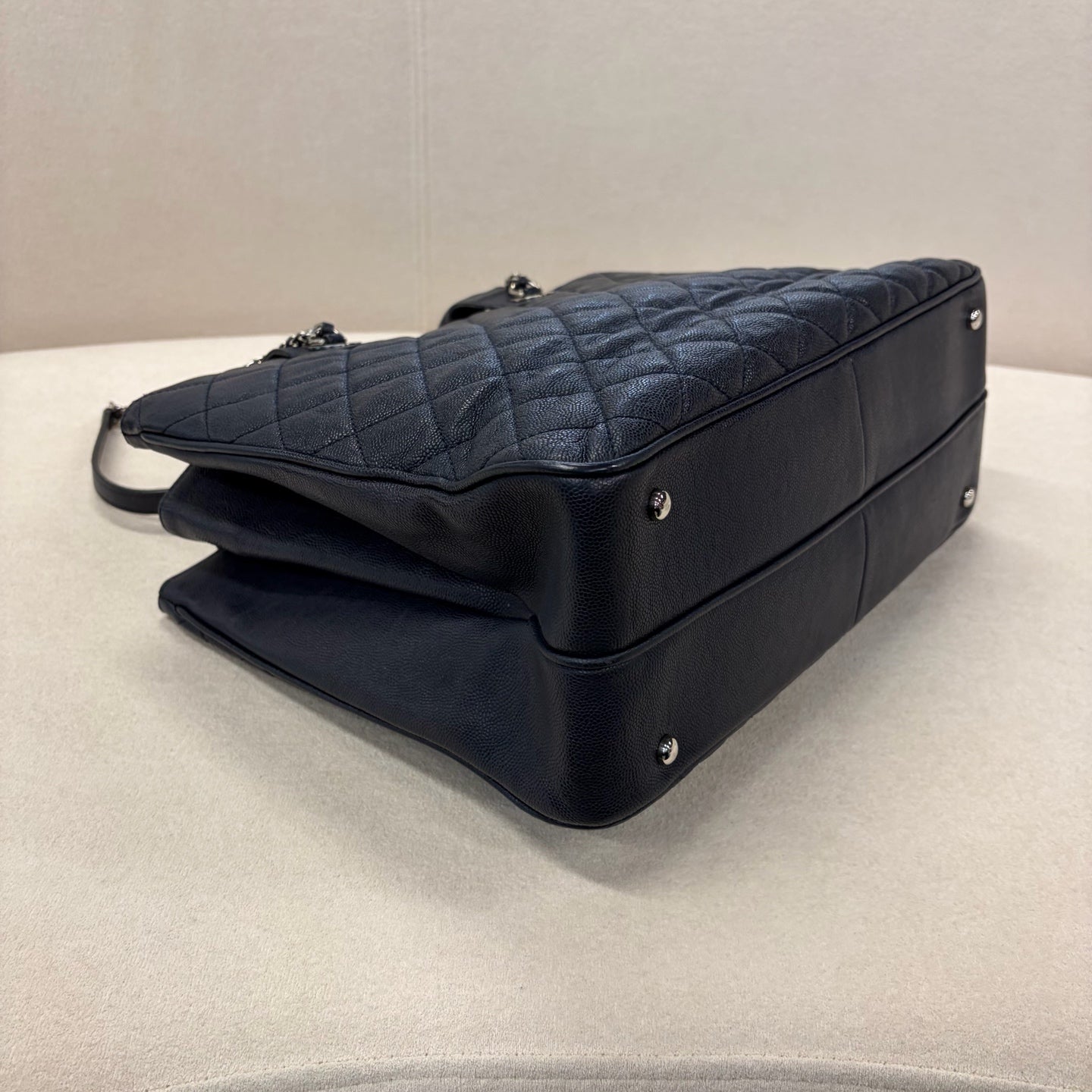 Chanel - Other - Leather - Navy - (medium)