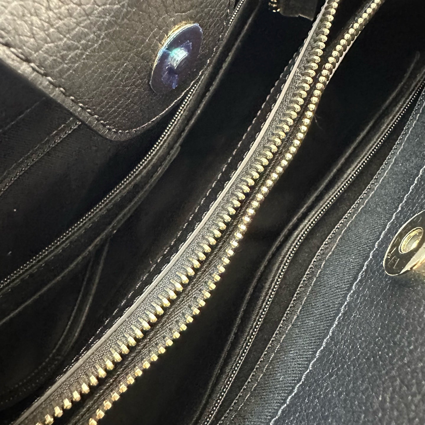 Chanel - Other - Leather - Navy - (medium)