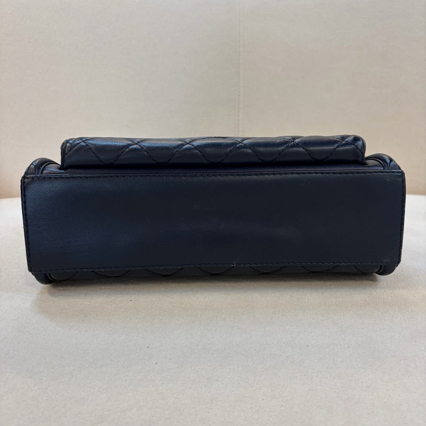 Chanel - Other - Leather - Navy - (medium)