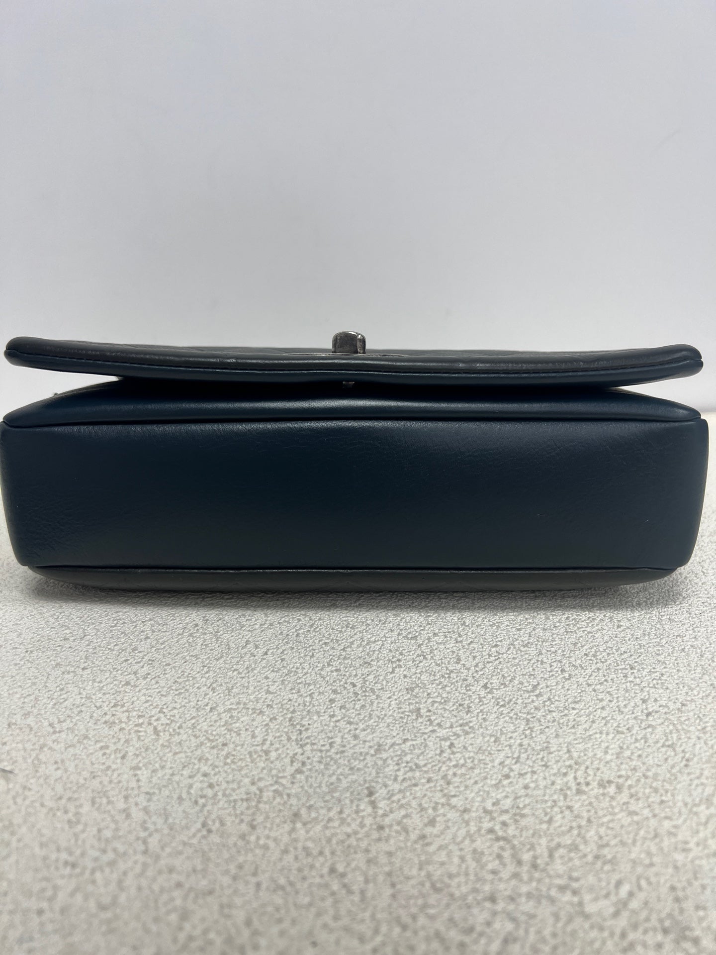 Chanel - Other - Leather - Navy - (medium)