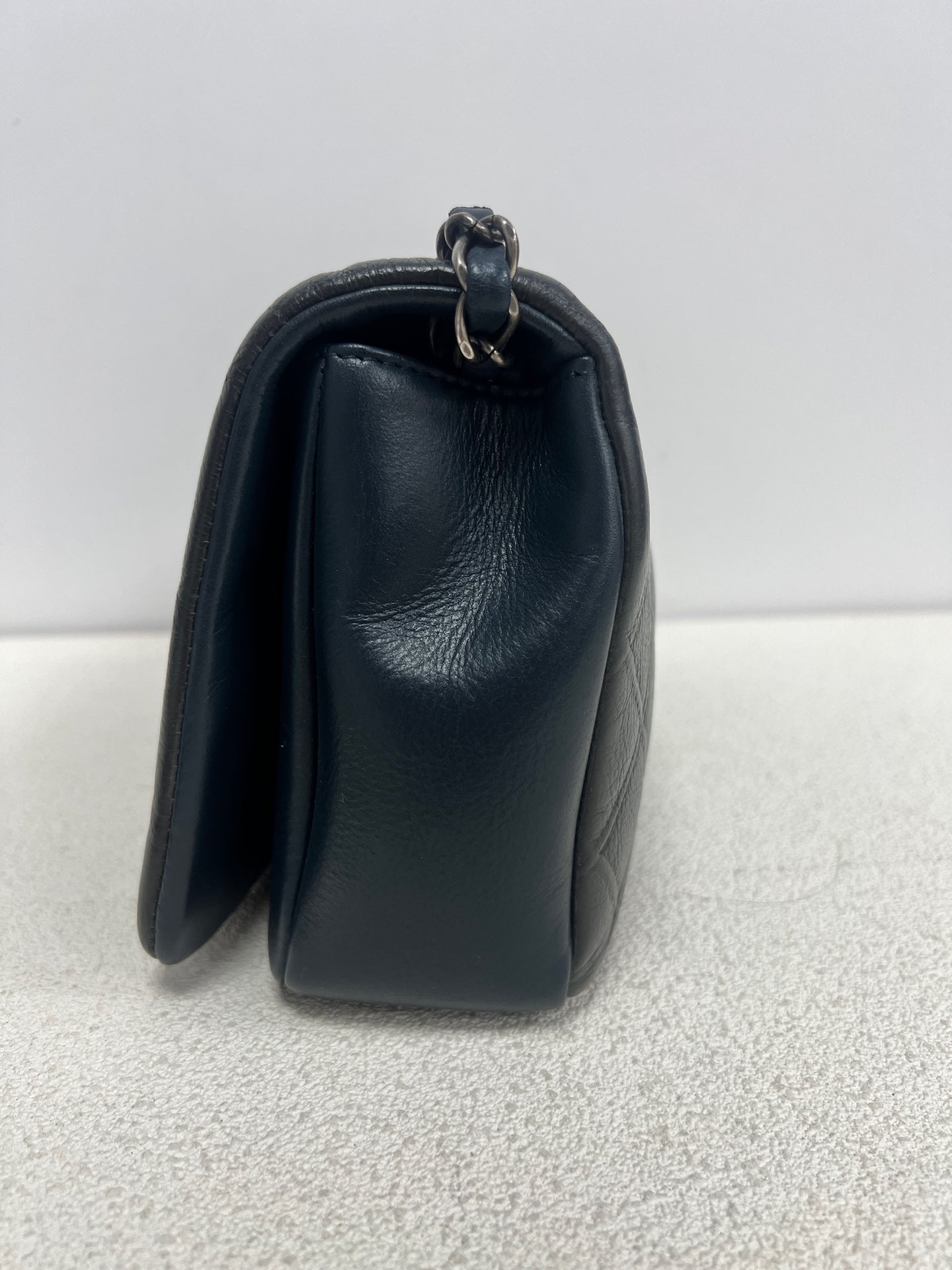 Chanel - Other - Leather - Navy - (medium)