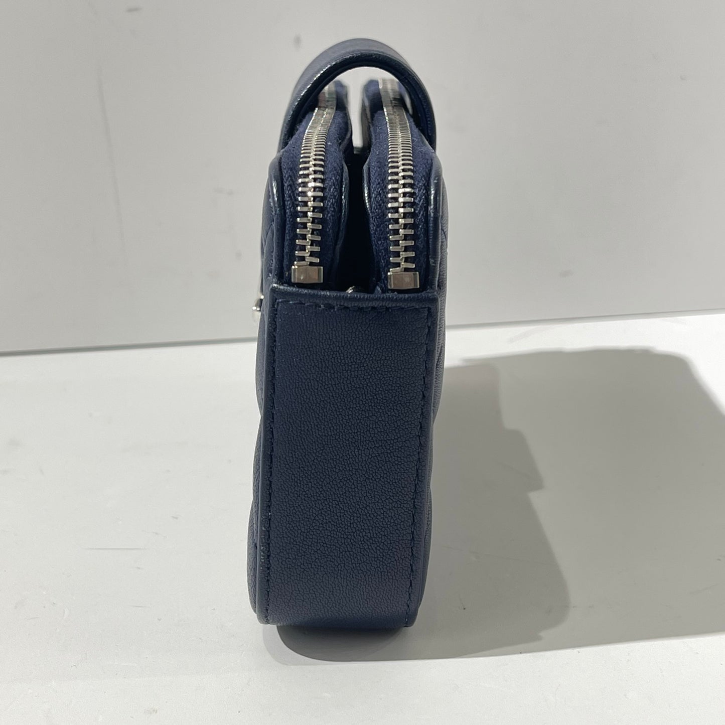 Chanel - Other - Leather - Navy - (mini)