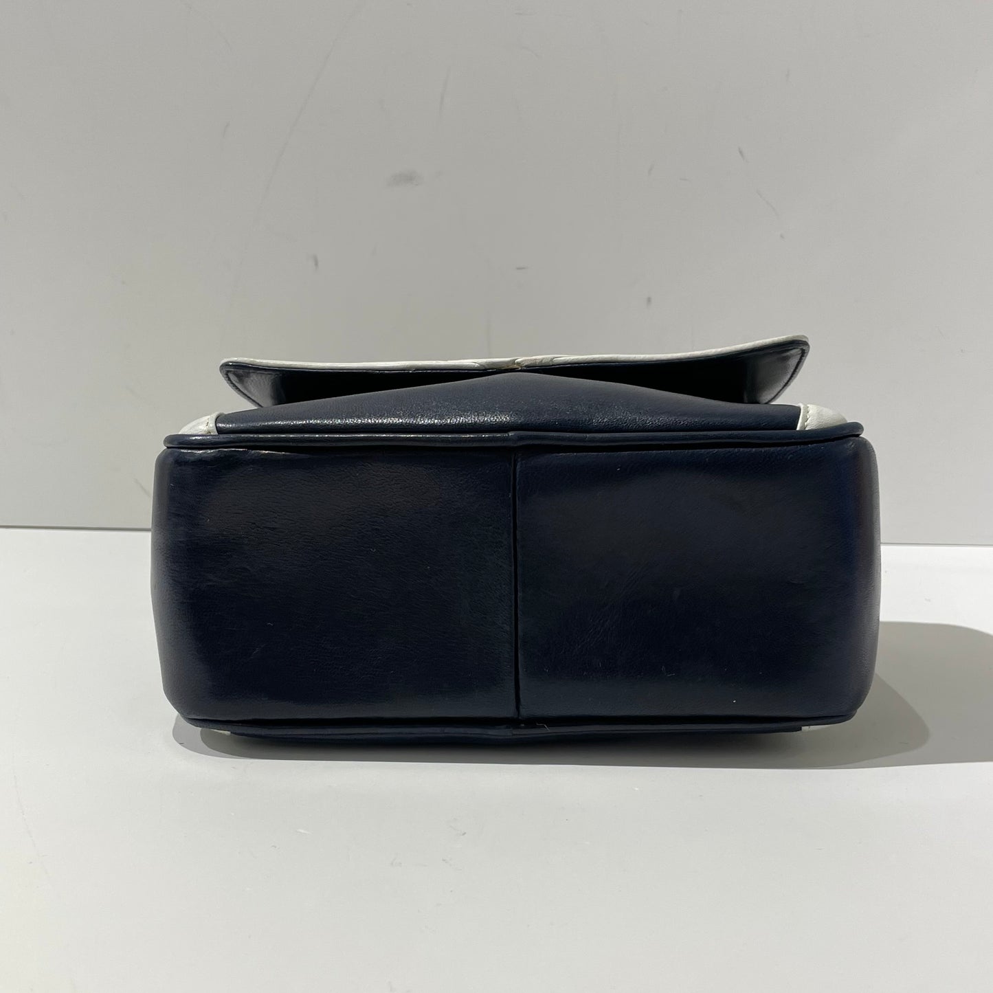 Chanel - Other - Leather - Navy - (mini)
