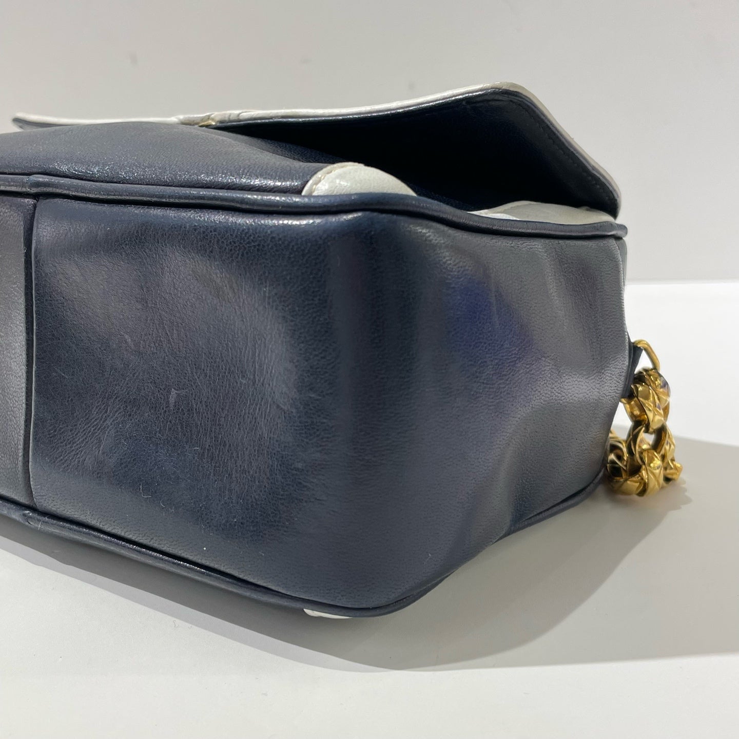 Chanel - Other - Leather - Navy - (mini)