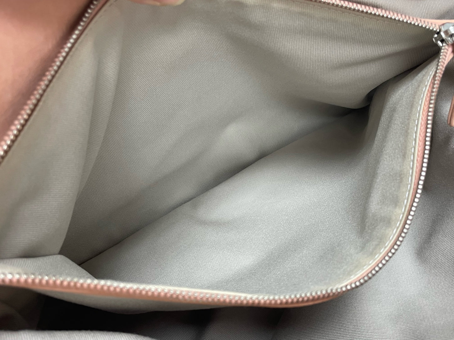 Chanel - Other - Leather - Pink - (Large)