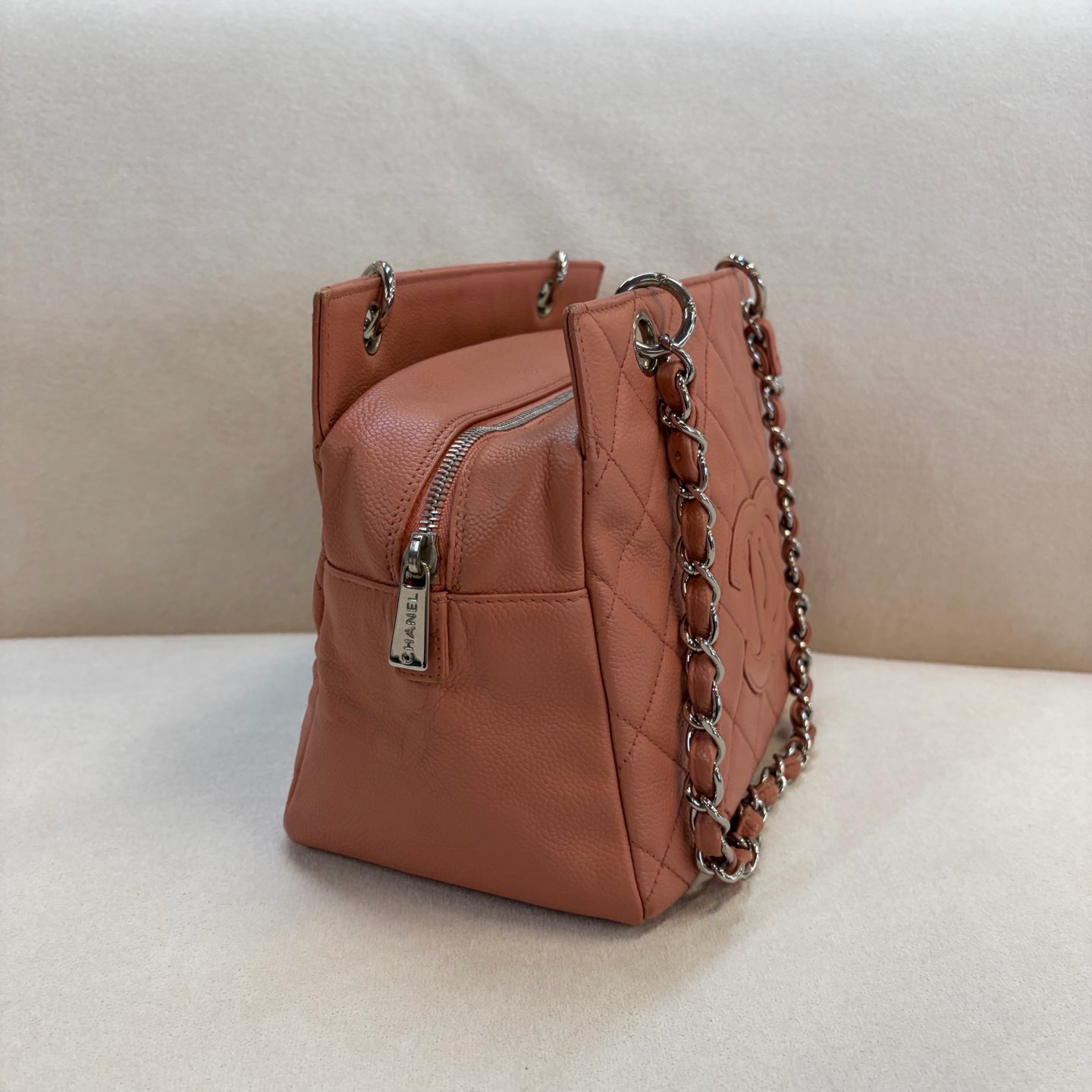 Chanel - Other - Leather - Pink - (medium)