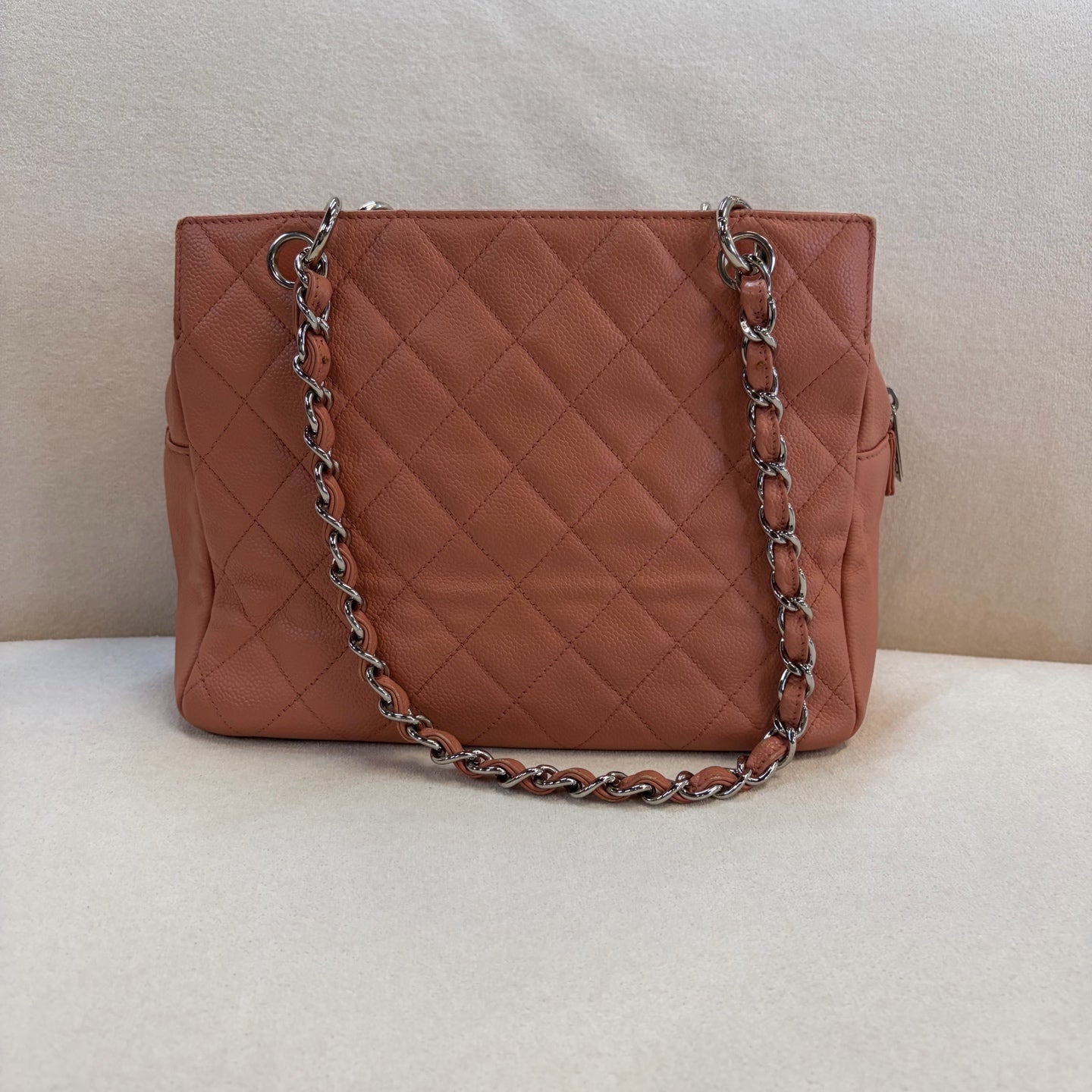 Chanel - Other - Leather - Pink - (medium)