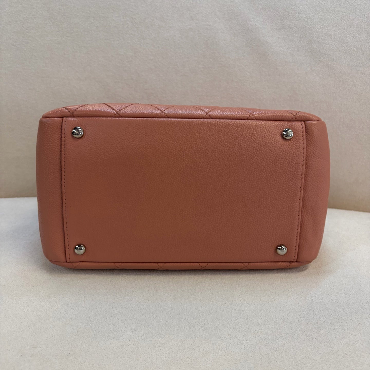 Chanel - Other - Leather - Pink - (medium)