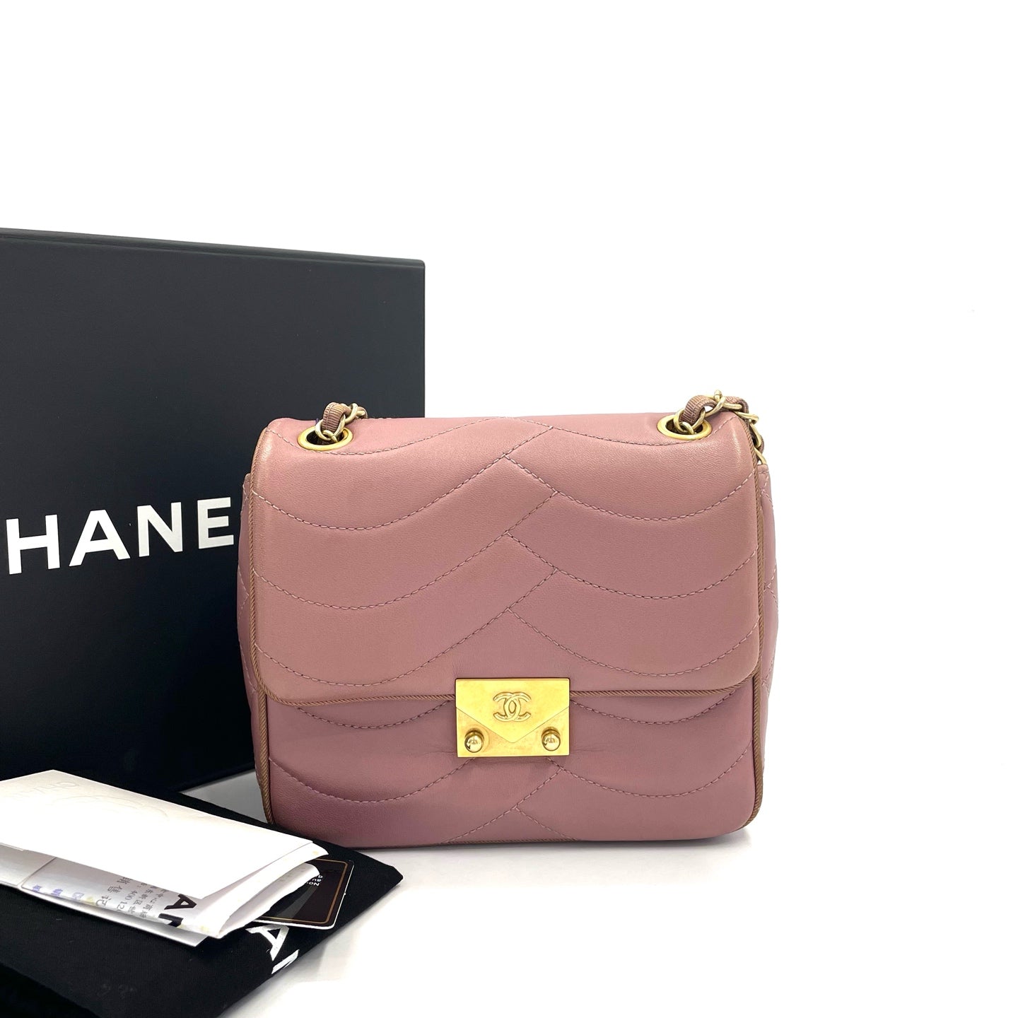 Chanel - Other - Leather - Pink - (mini)
