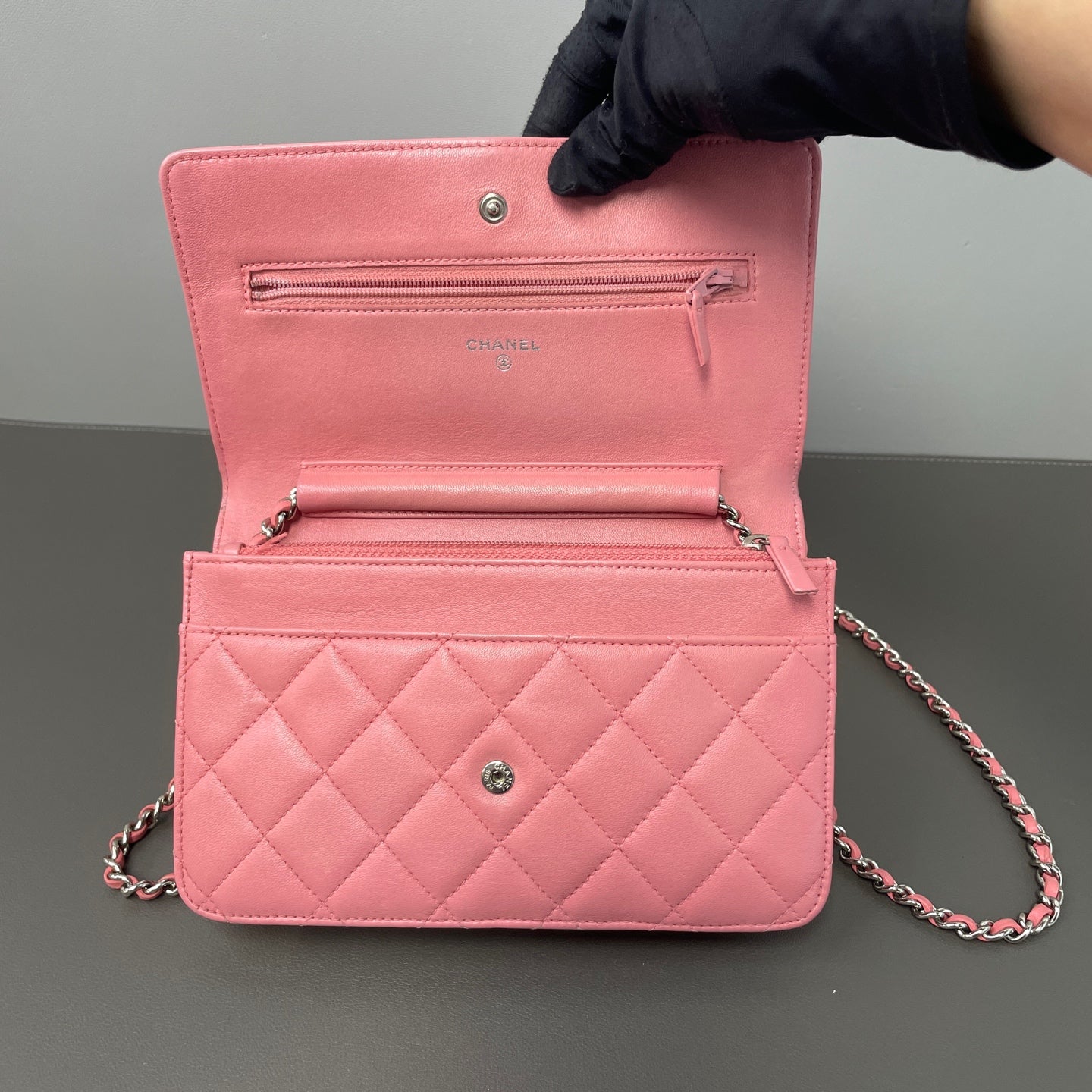 Chanel - Other - Leather - Pink - (mini)