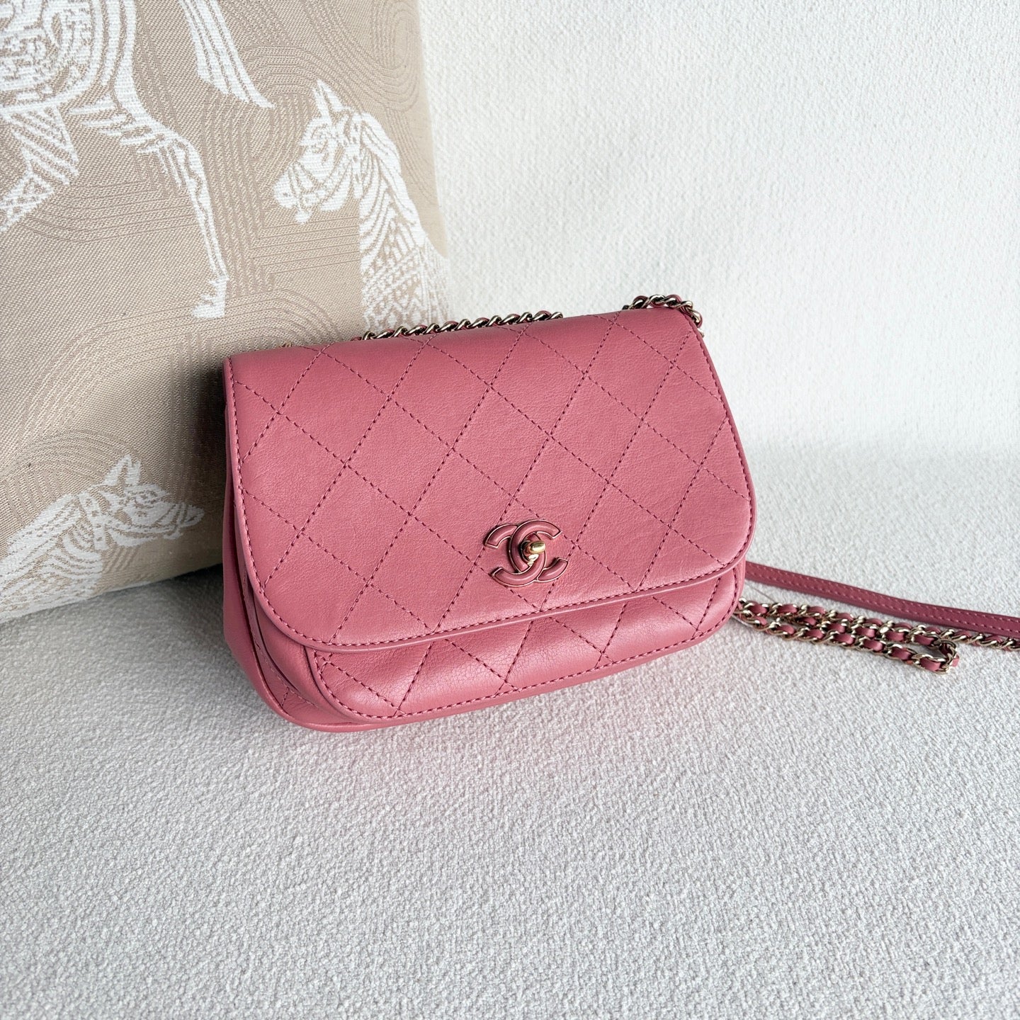 Chanel - Other - Leather - Pink - (mini)