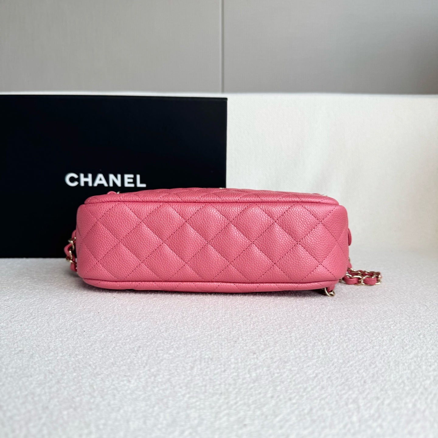 Chanel - Other - Leather - Pink - (Small)