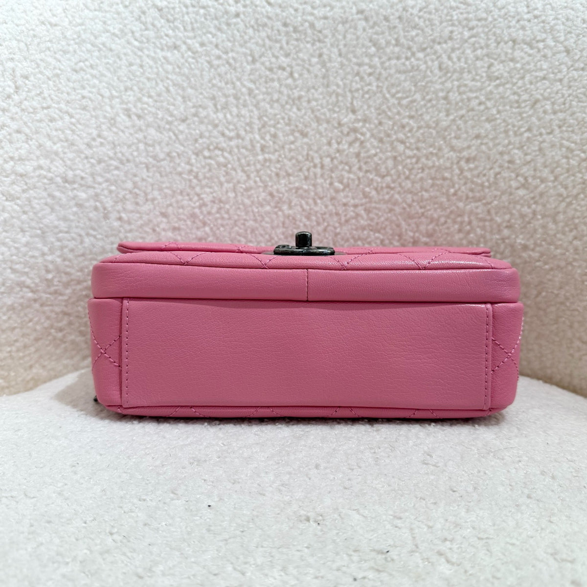 Chanel - Other - Leather - Pink - (small)