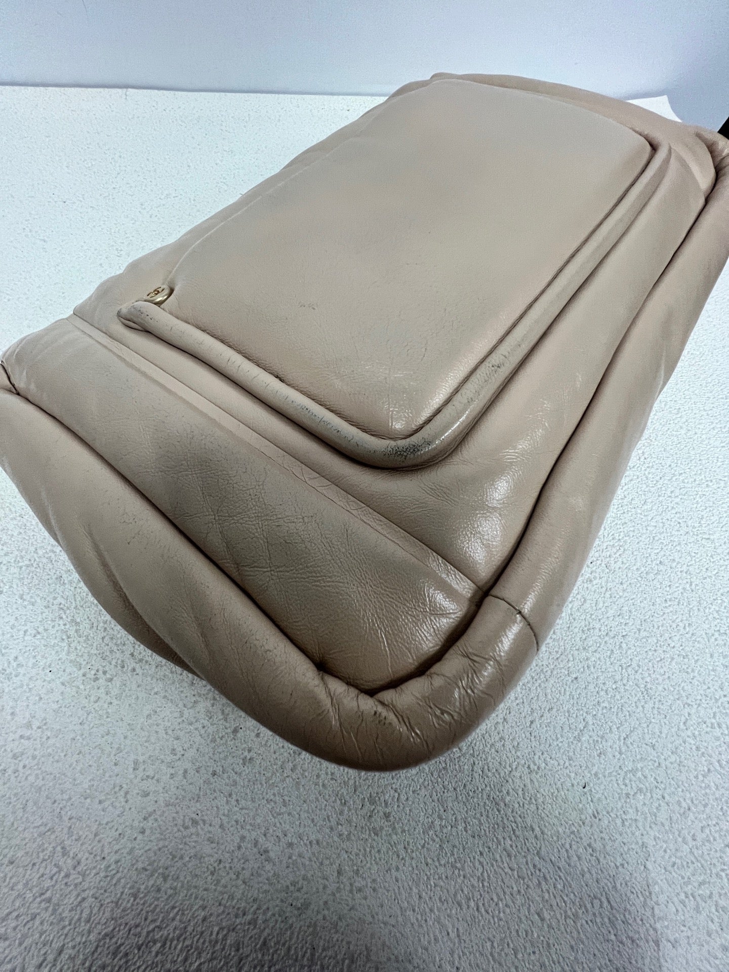Chanel - Other - Leather - Pink - (small)