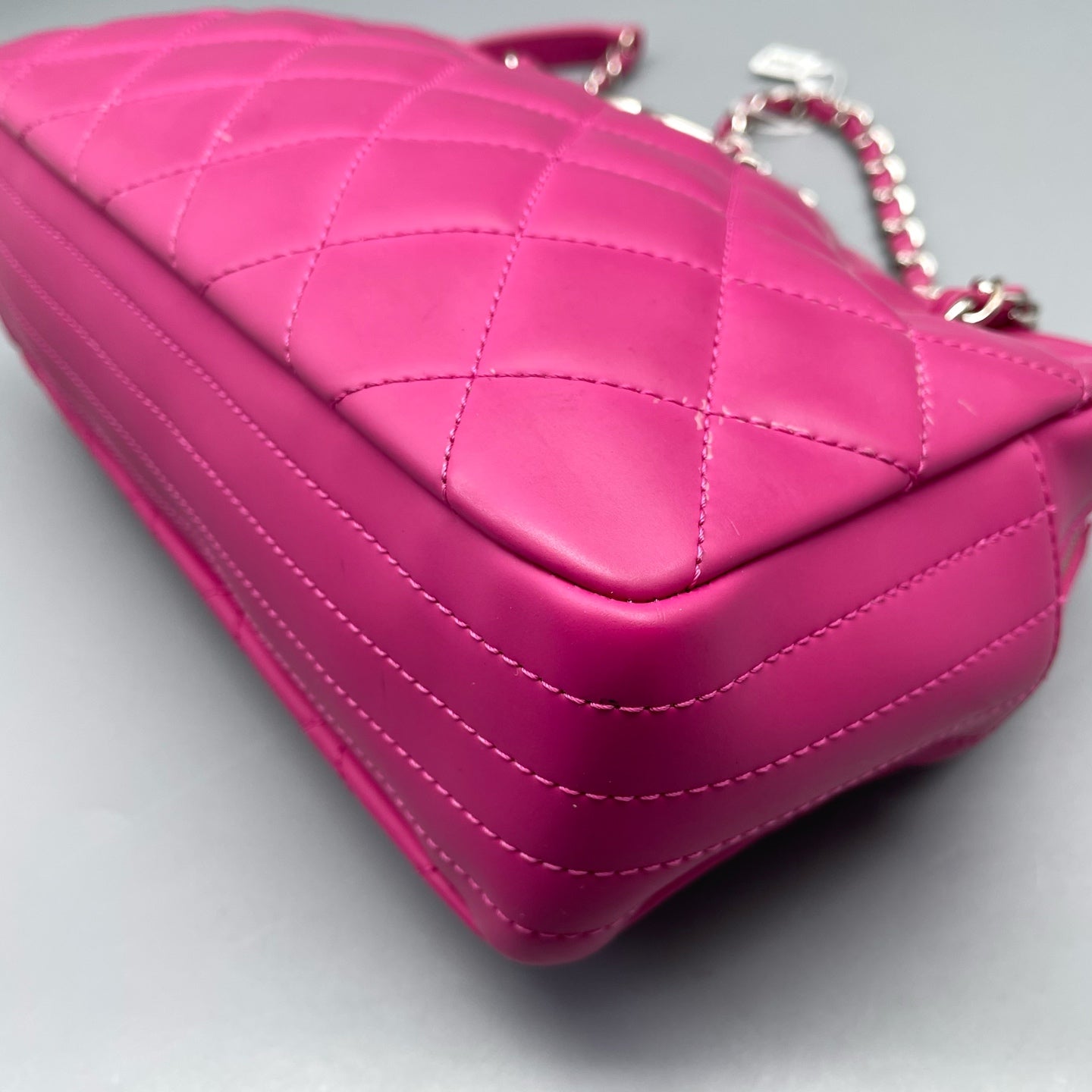Chanel - Other - Leather - Pink - (Small)