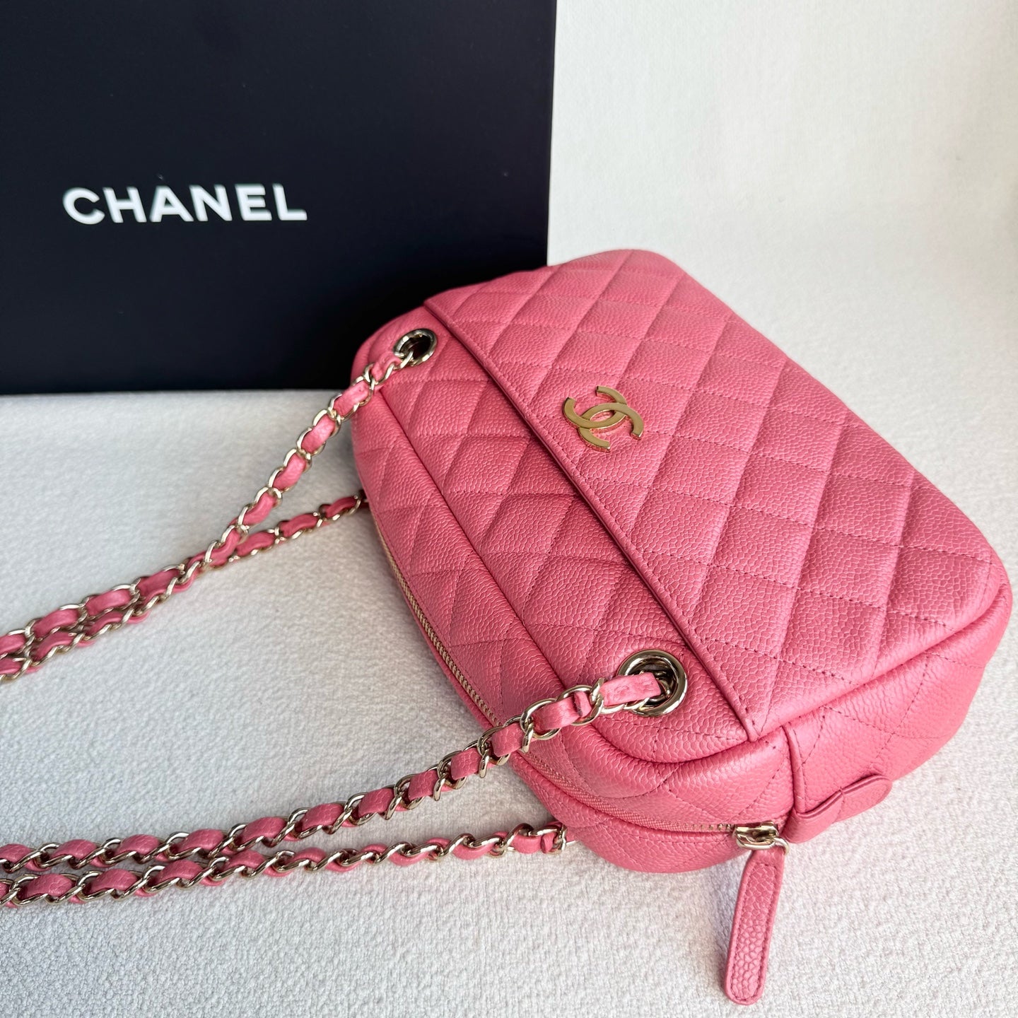 Chanel - Other - Leather - Pink - (Small)
