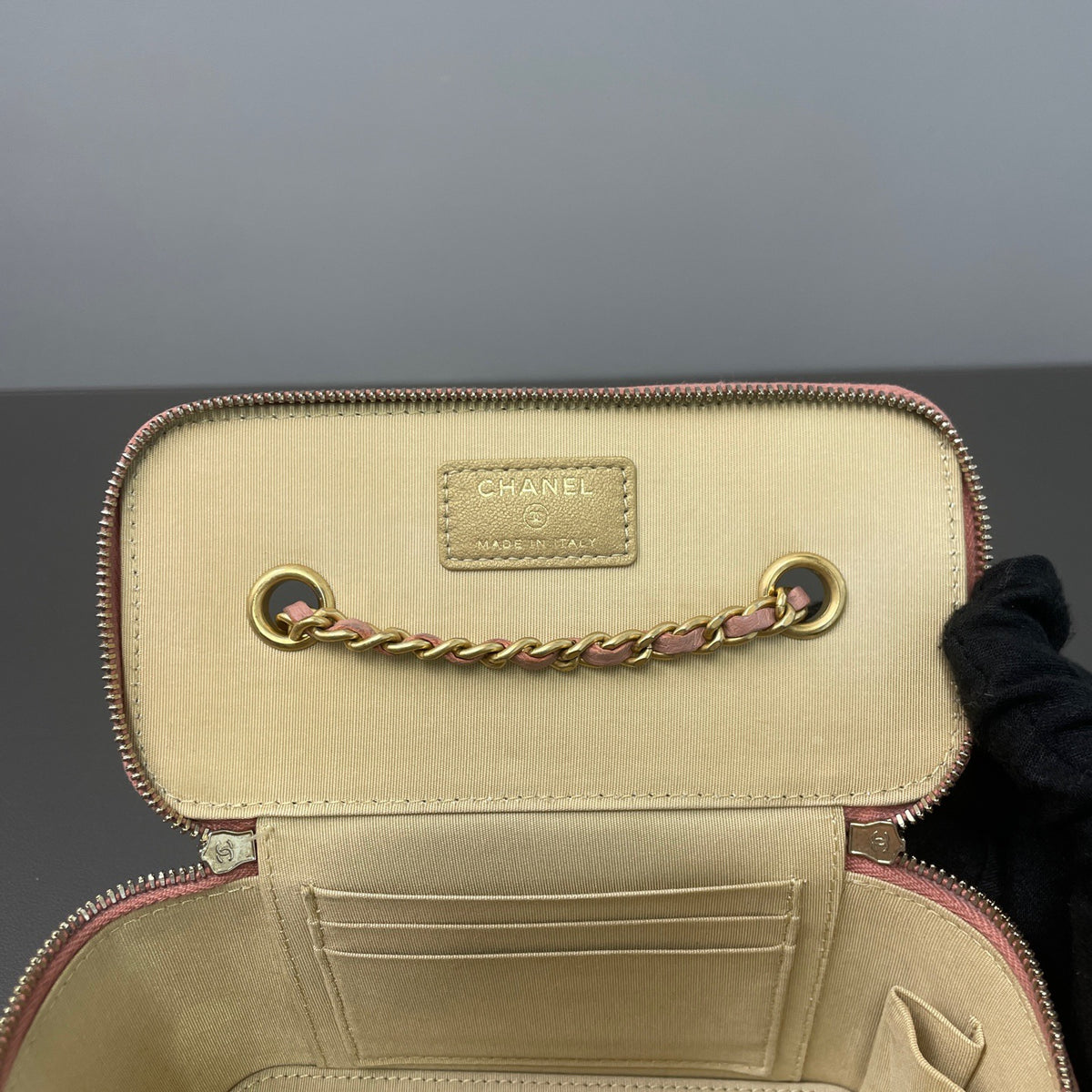 Chanel - Other - Leather - Pink - (small)