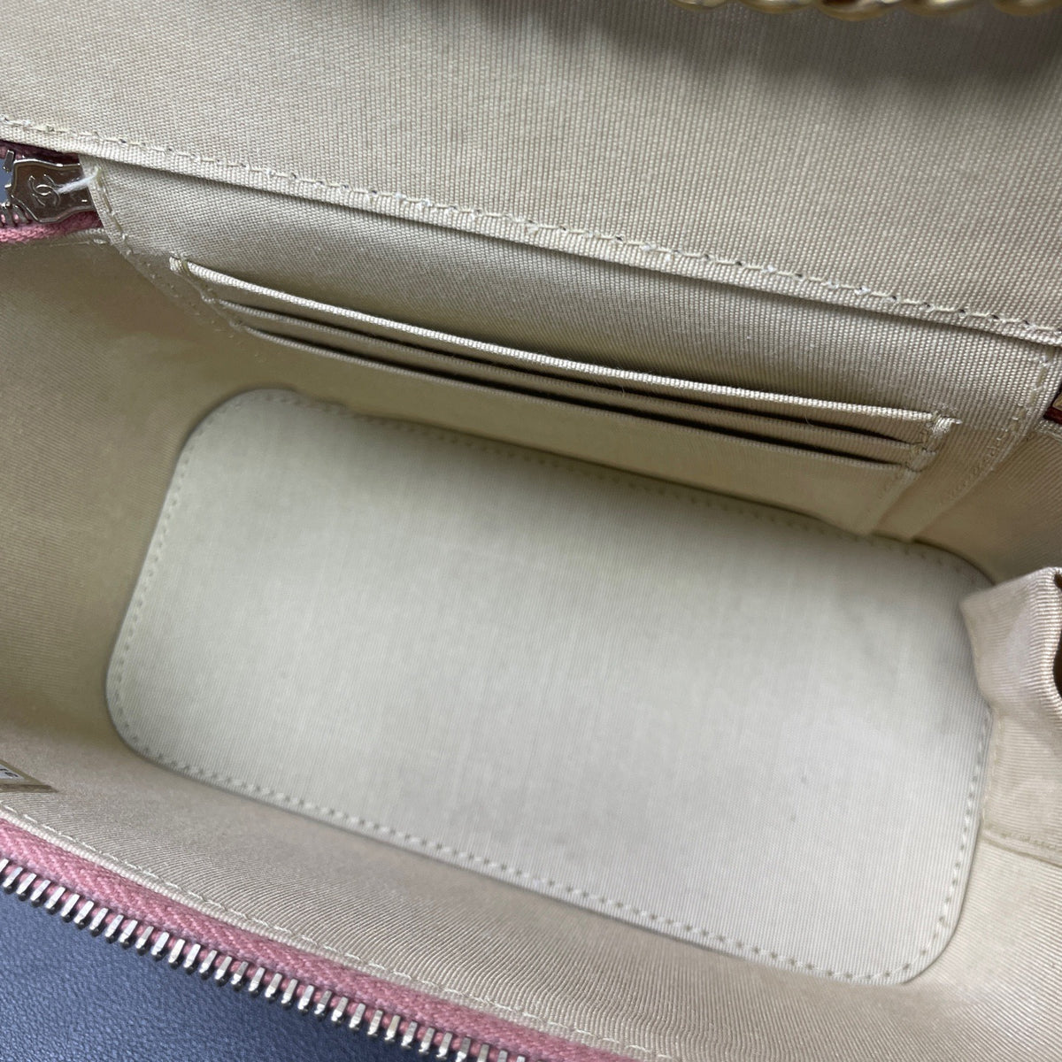 Chanel - Other - Leather - Pink - (small)
